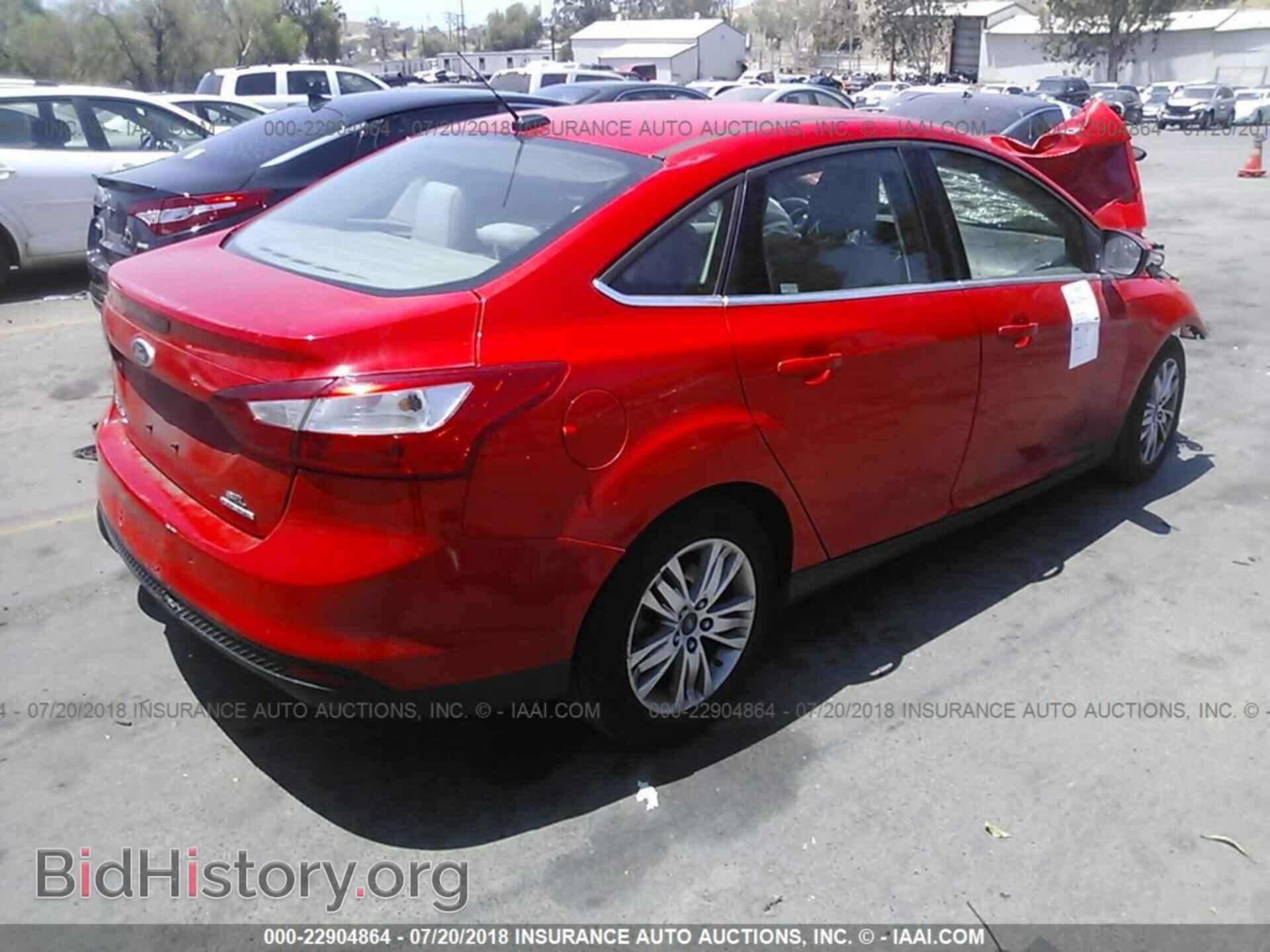2012 Ford Focus - VIN: 1FAHP3H28CL373320 - Photo 4