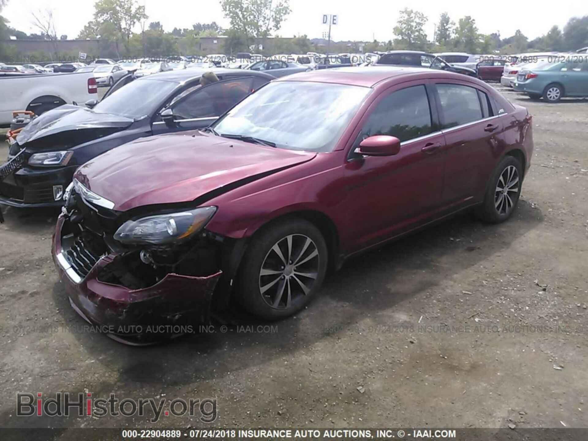 2013 Chrysler 200 - VIN: 1C3CCBCG4DN727809 - Фото 2