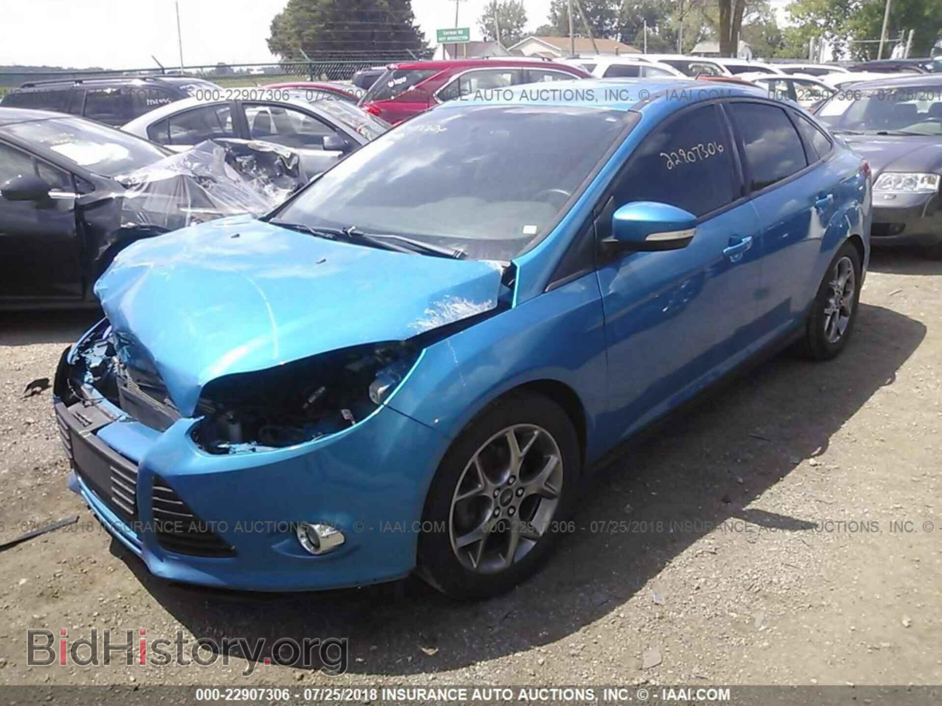 2014 Ford Focus - VIN: 1FADP3F25EL371626 - Фото 2