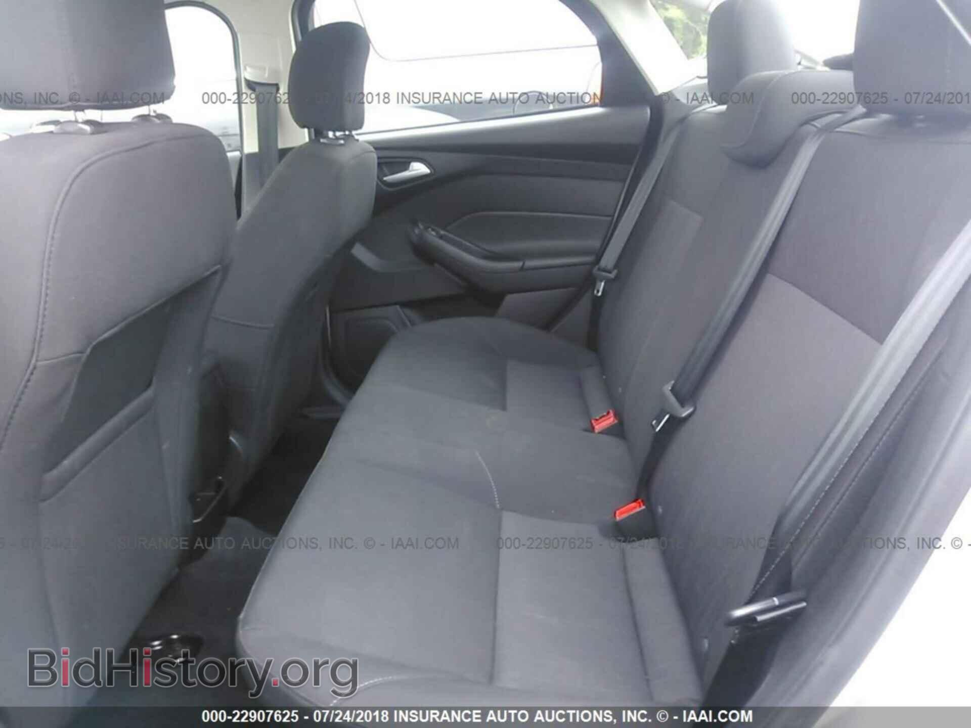 2015 Ford Focus - VIN: 1FADP3F28FL338721 - Photo 8
