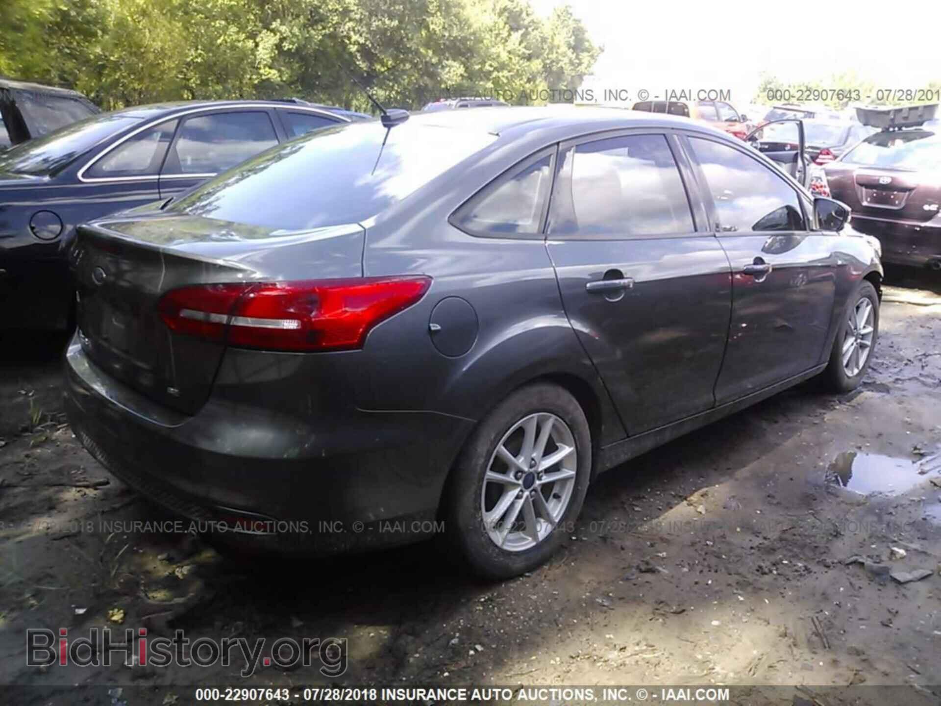 2015 Ford Focus - VIN: 1FADP3F20FL244140 - Фото 4
