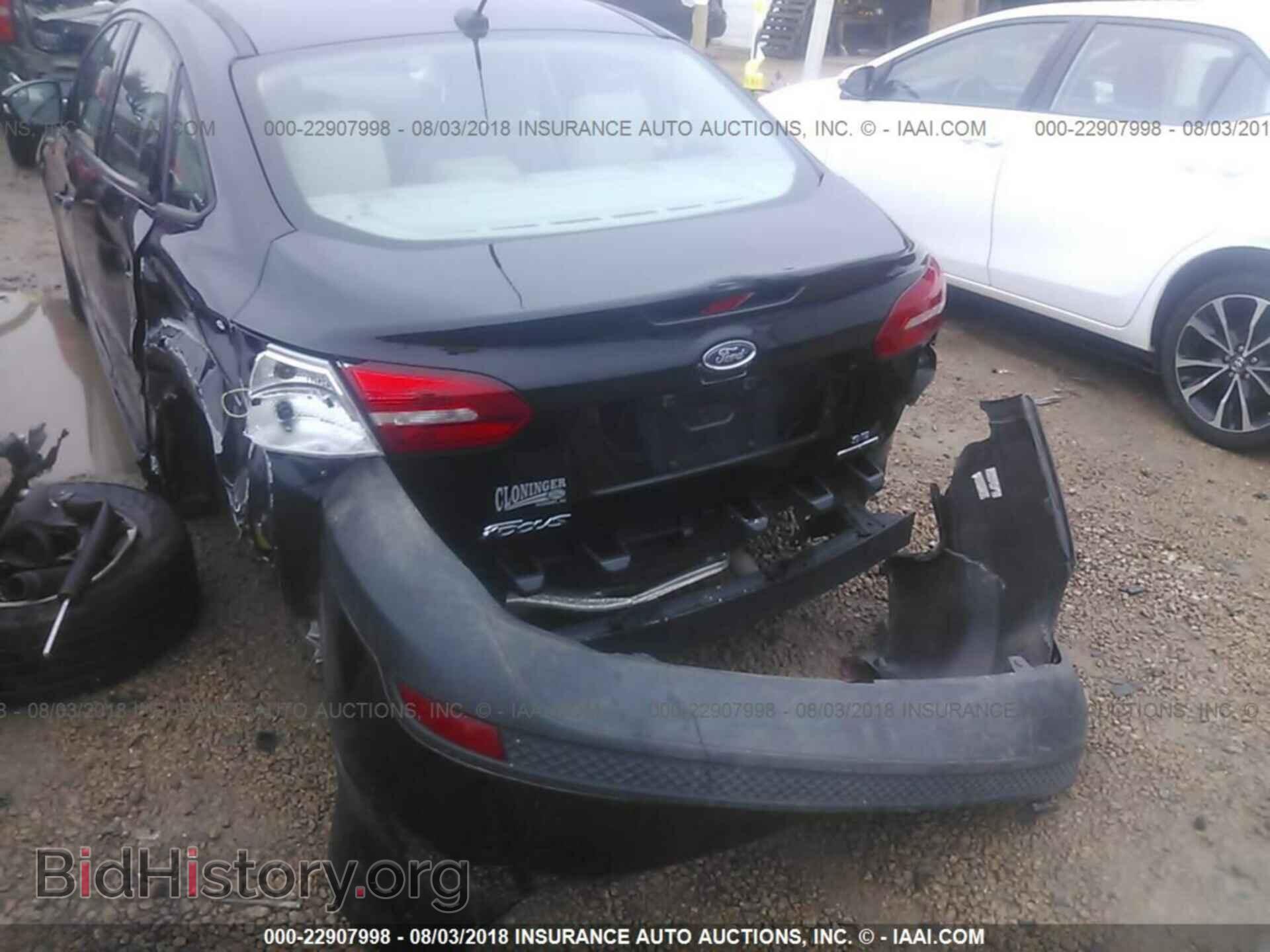 2016 Ford Focus - VIN: 1FADP3F25GL248993 - Photo 6