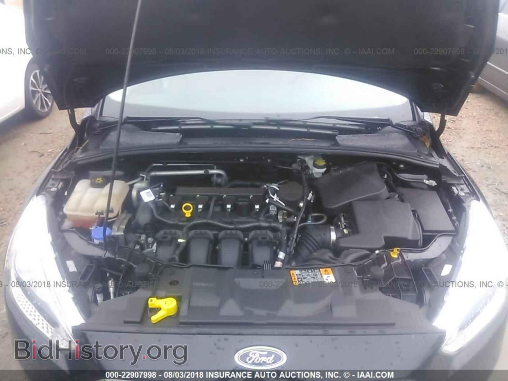 2016 Ford Focus - VIN: 1FADP3F25GL248993 - Photo 10