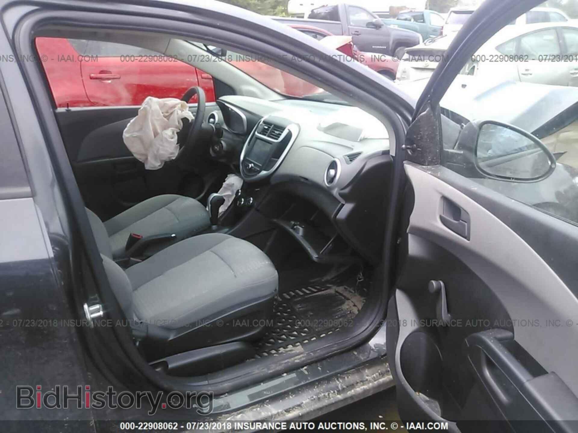 2017 Chevrolet Sonic - VIN: 1G1JB5SH4H4159289 - Фото 5