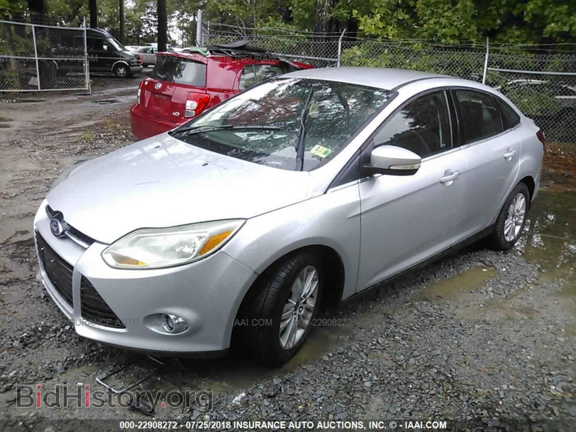 2012 Ford Focus - VIN: 1FAHP3H26CL420697 - Photo 2