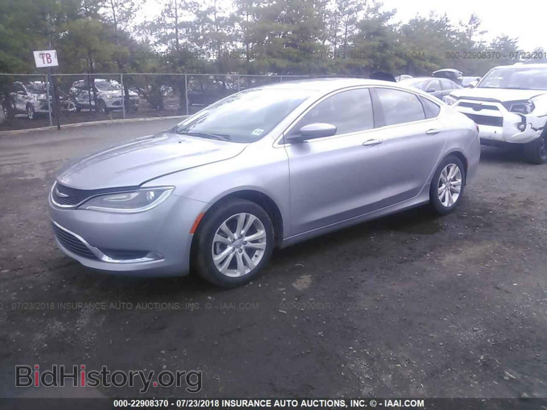 2015 Chrysler 200 - VIN: 1C3CCCAB0FN659721 - Фото 2