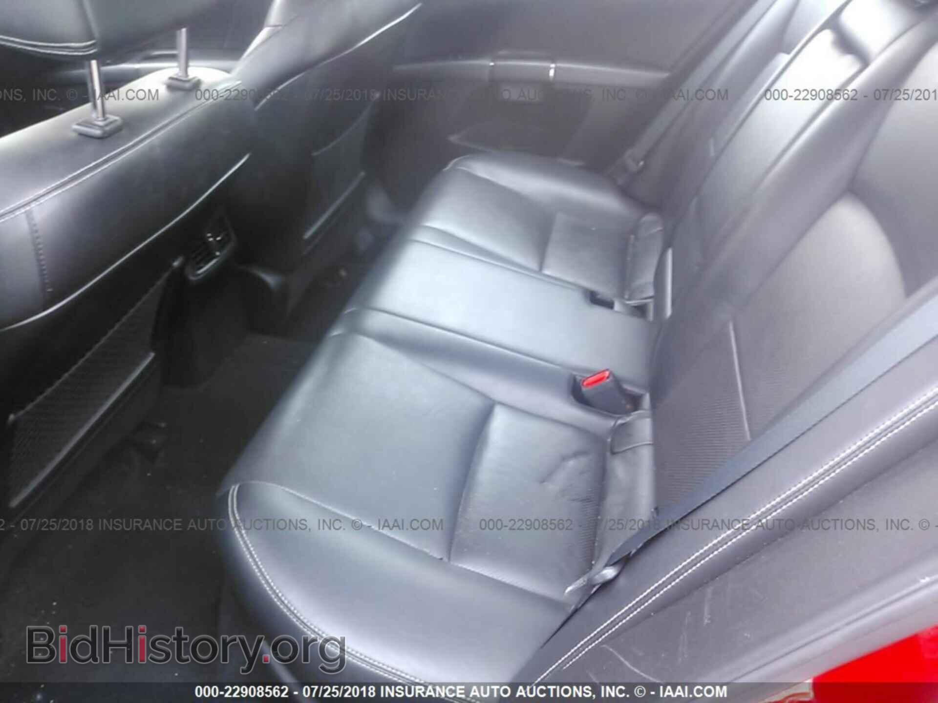 2011 Suzuki Kizashi - VIN: JS2RF9A81B6110351 - Photo 8