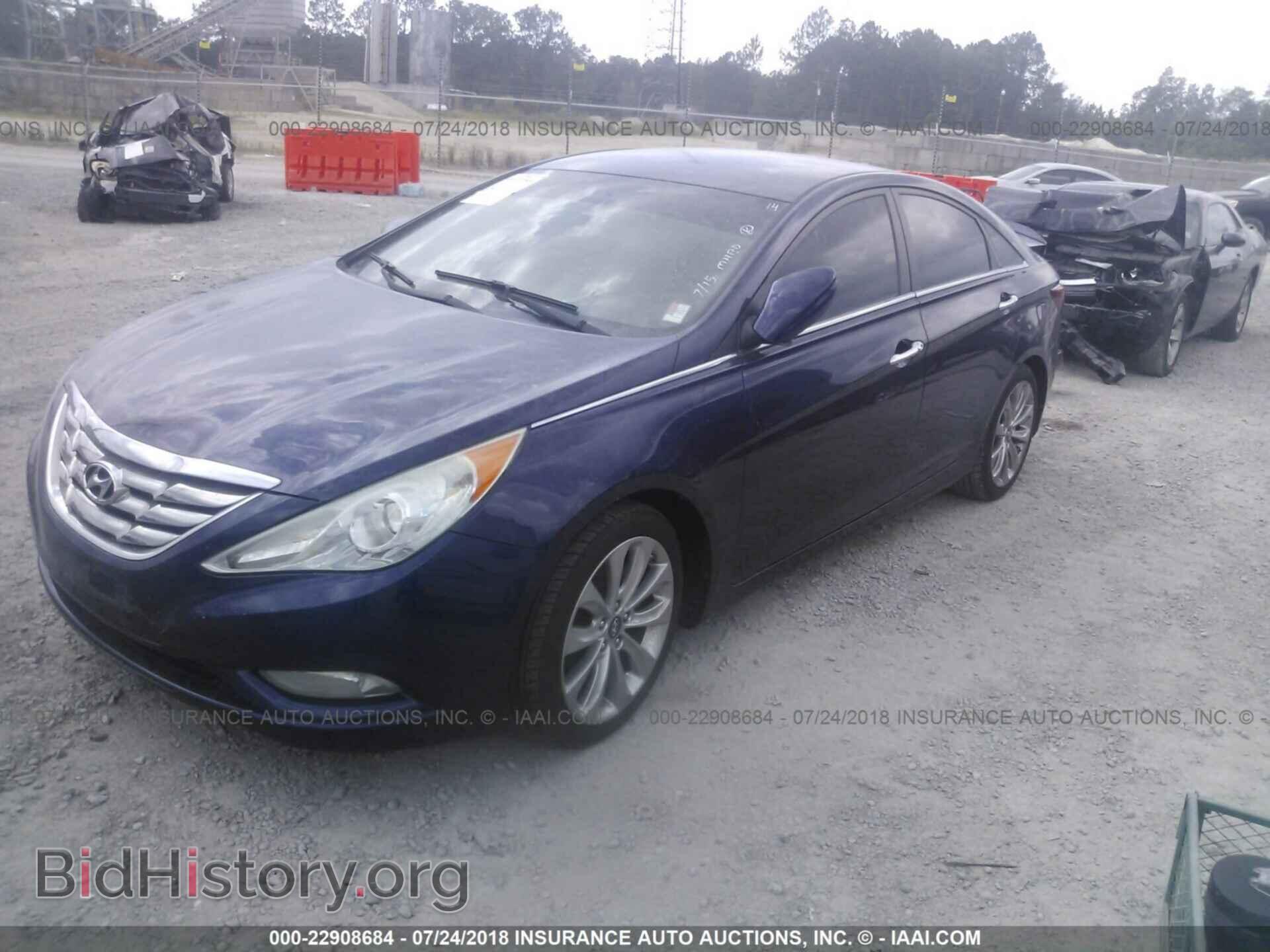 2012 Hyundai Sonata - VIN: 5NPEC4AB4CH424969 - Фото 2