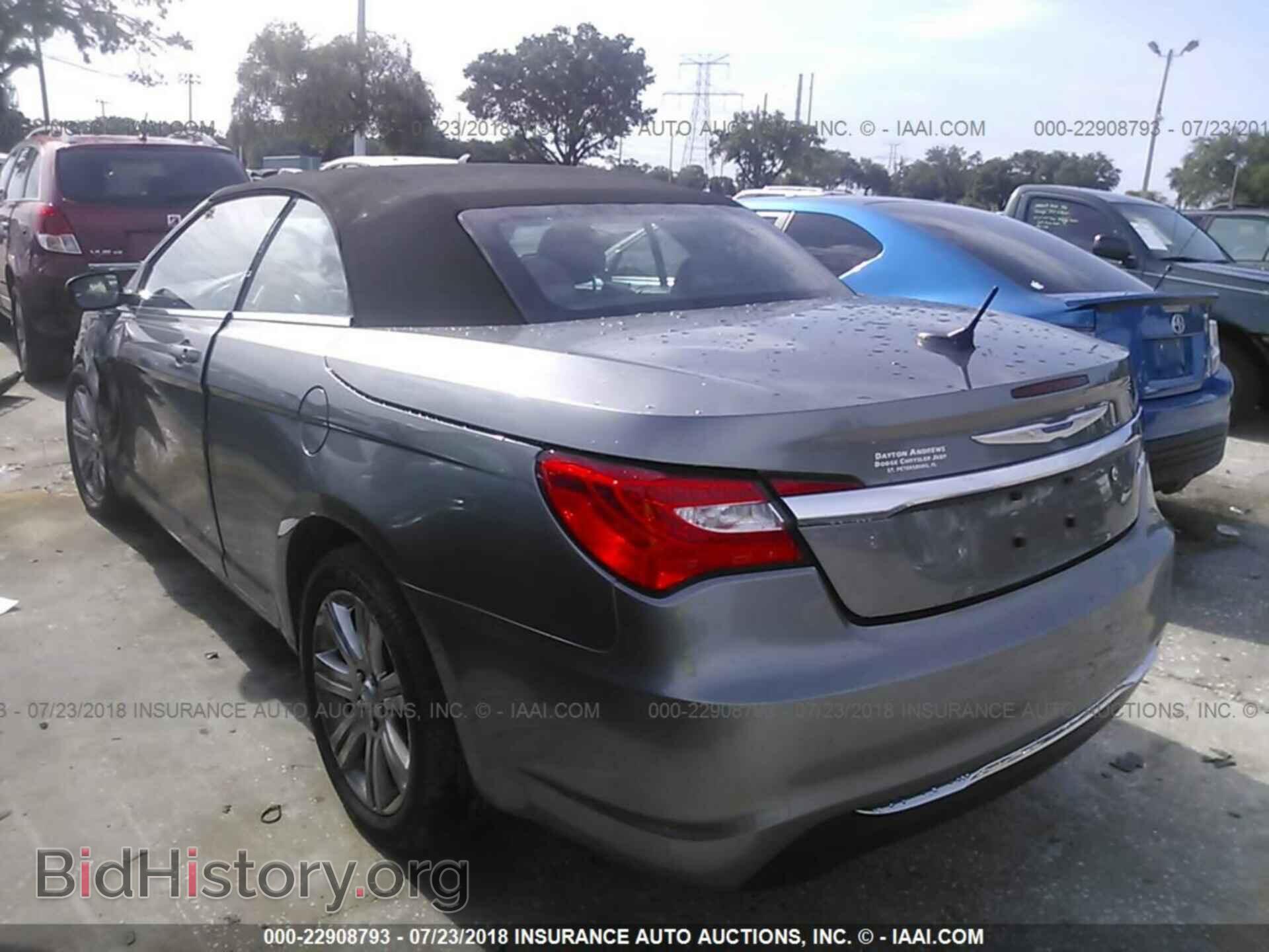2012 Chrysler 200 - VIN: 1C3BCBEB4CN278966 - Photo 3