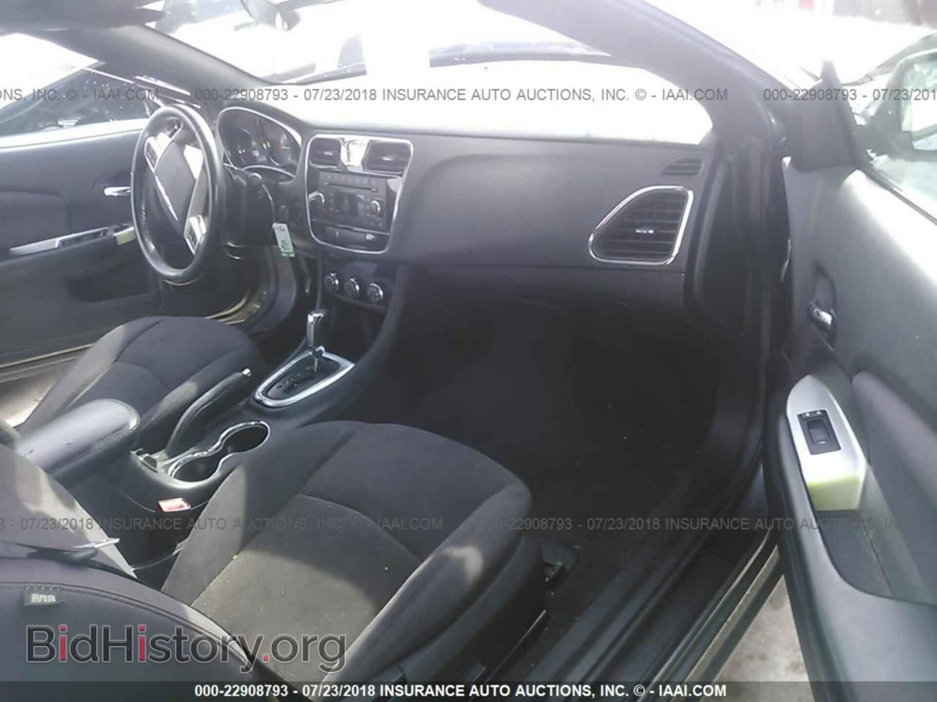 2012 Chrysler 200 - VIN: 1C3BCBEB4CN278966 - Photo 5
