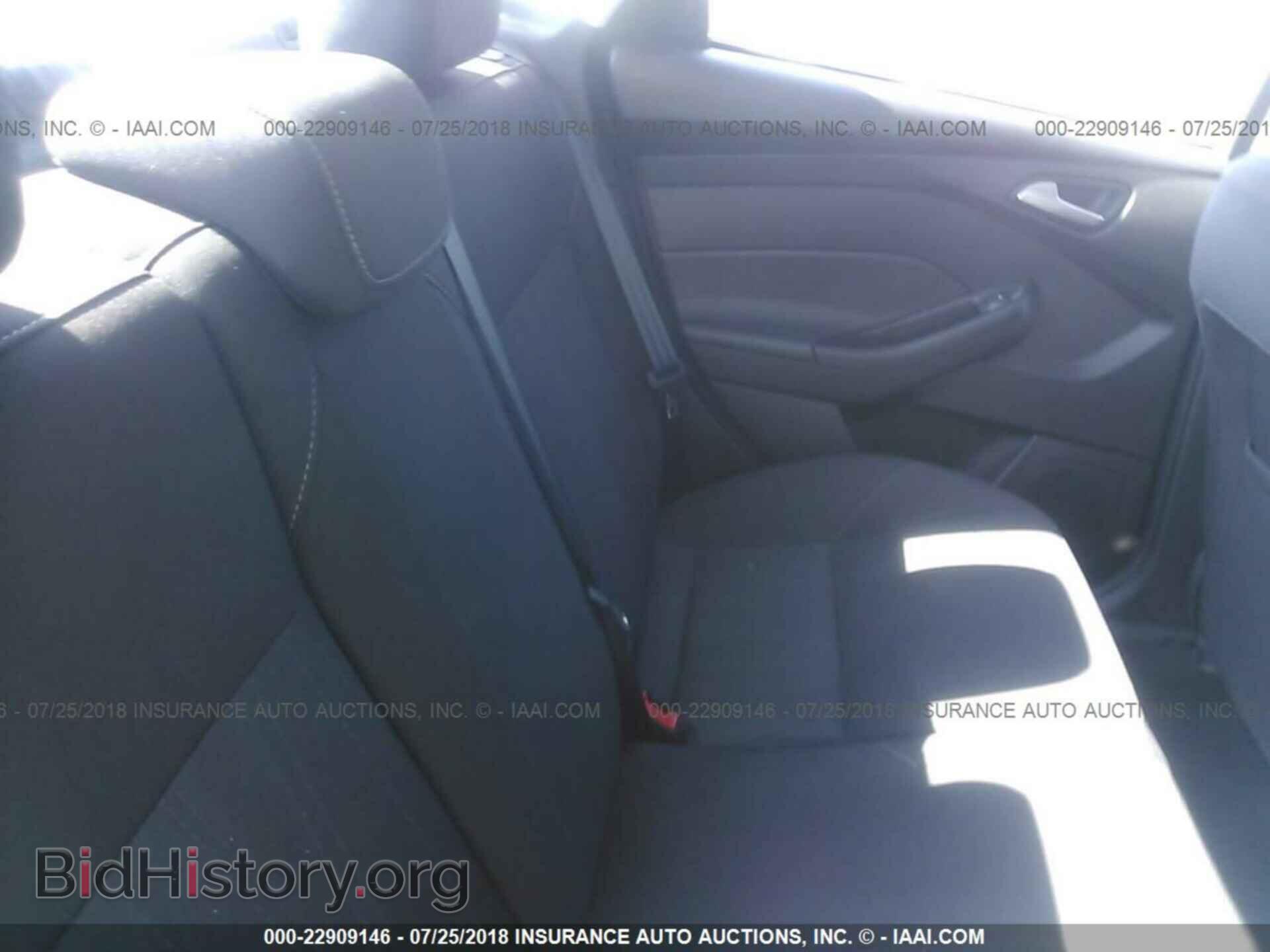2017 Ford Focus - VIN: 1FADP3F23HL270430 - Photo 8