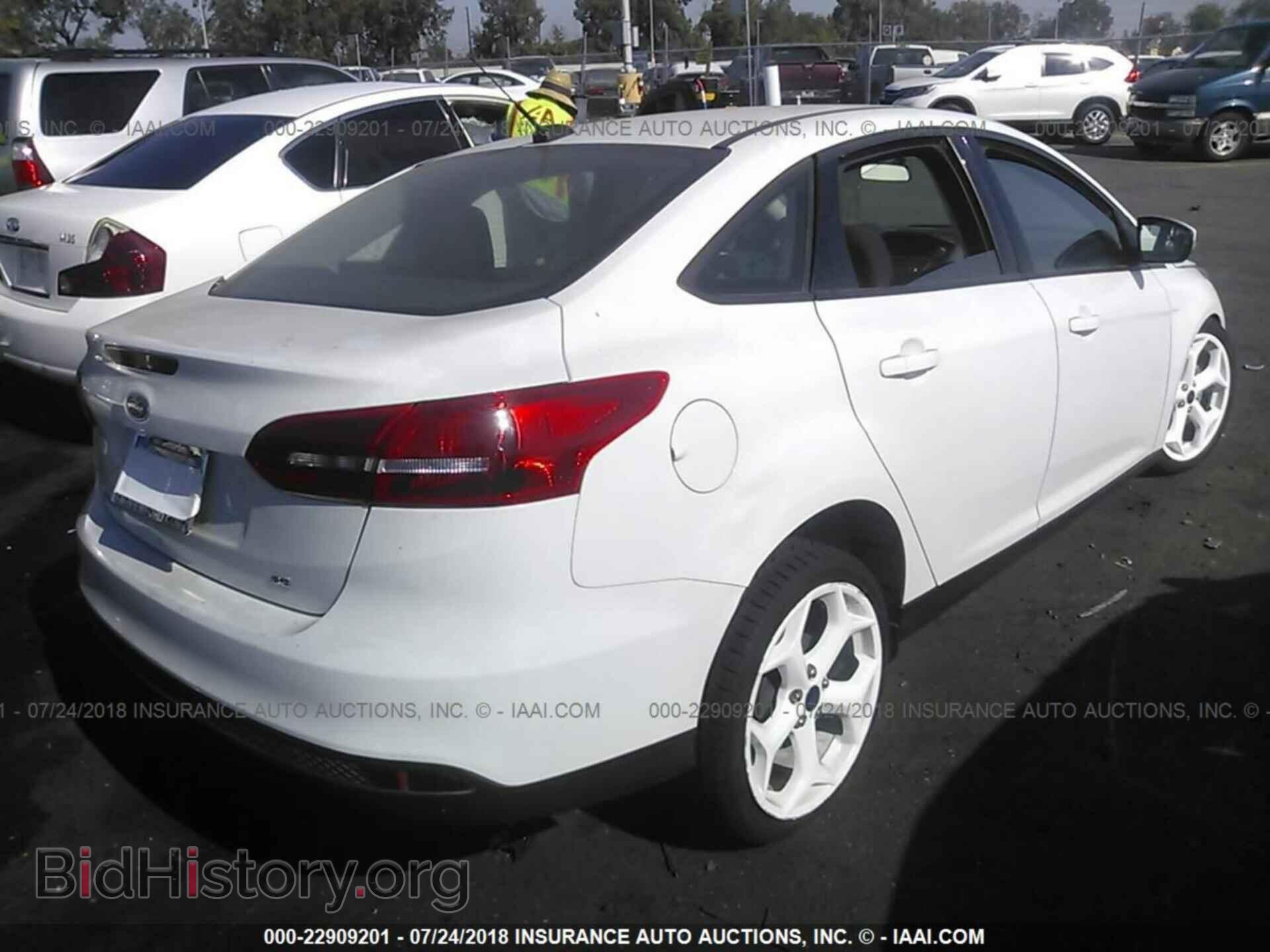 2016 Ford Focus - VIN: 1FADP3F24GL277191 - Фото 4
