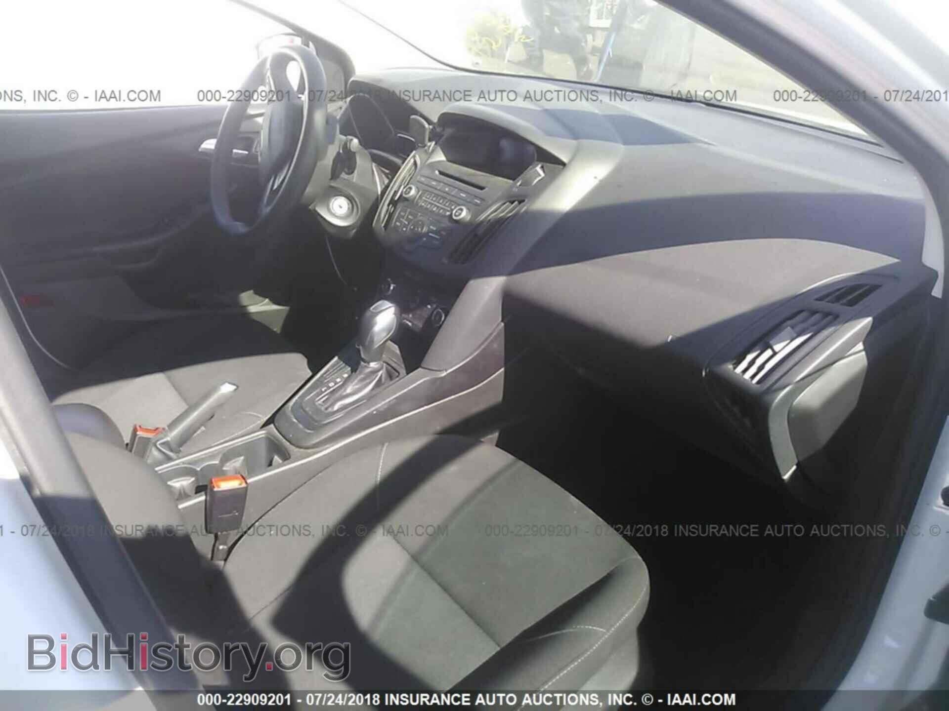 2016 Ford Focus - VIN: 1FADP3F24GL277191 - Фото 5