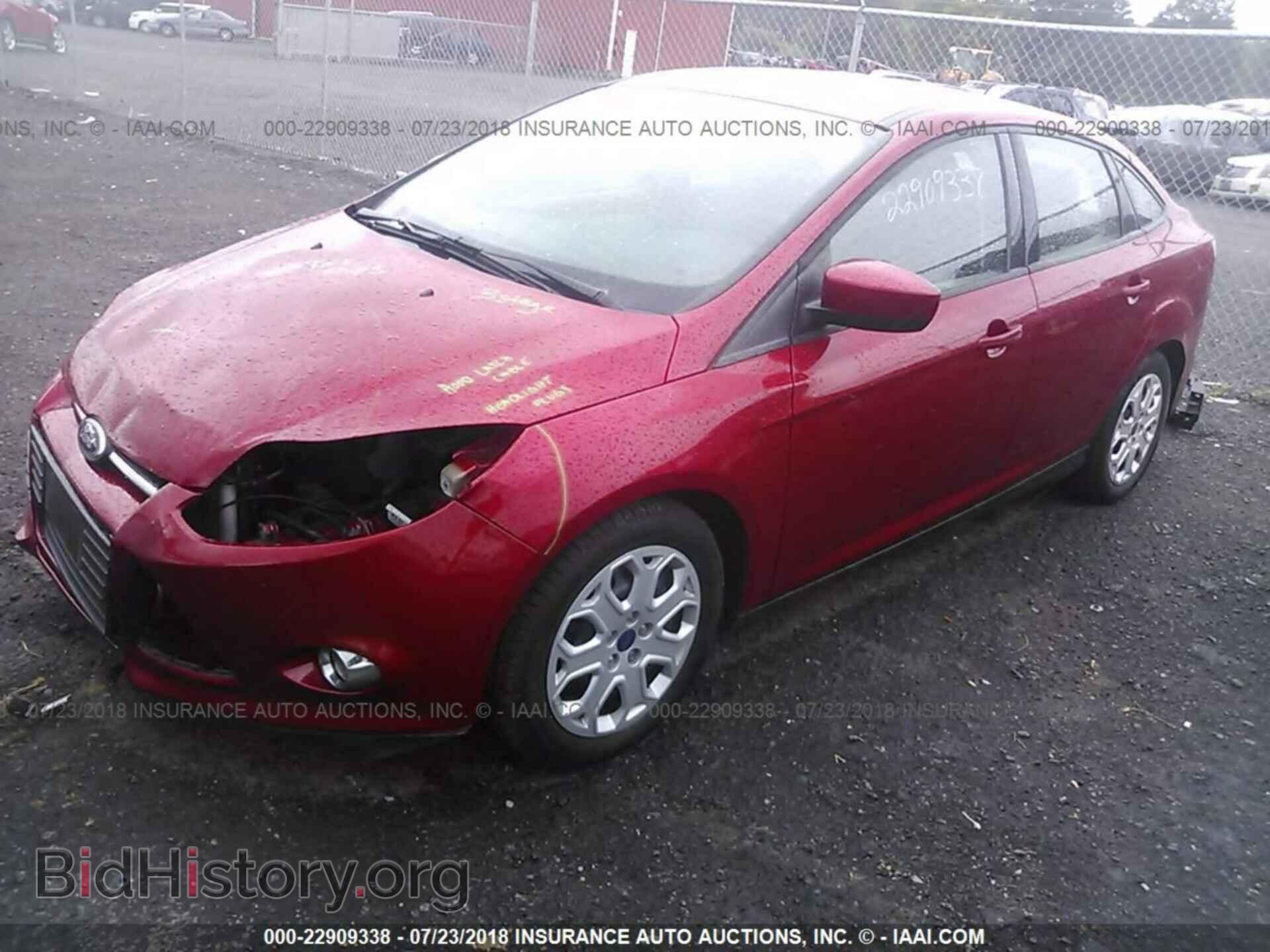 2012 Ford Focus - VIN: 1FAHP3F29CL381364 - Фото 2