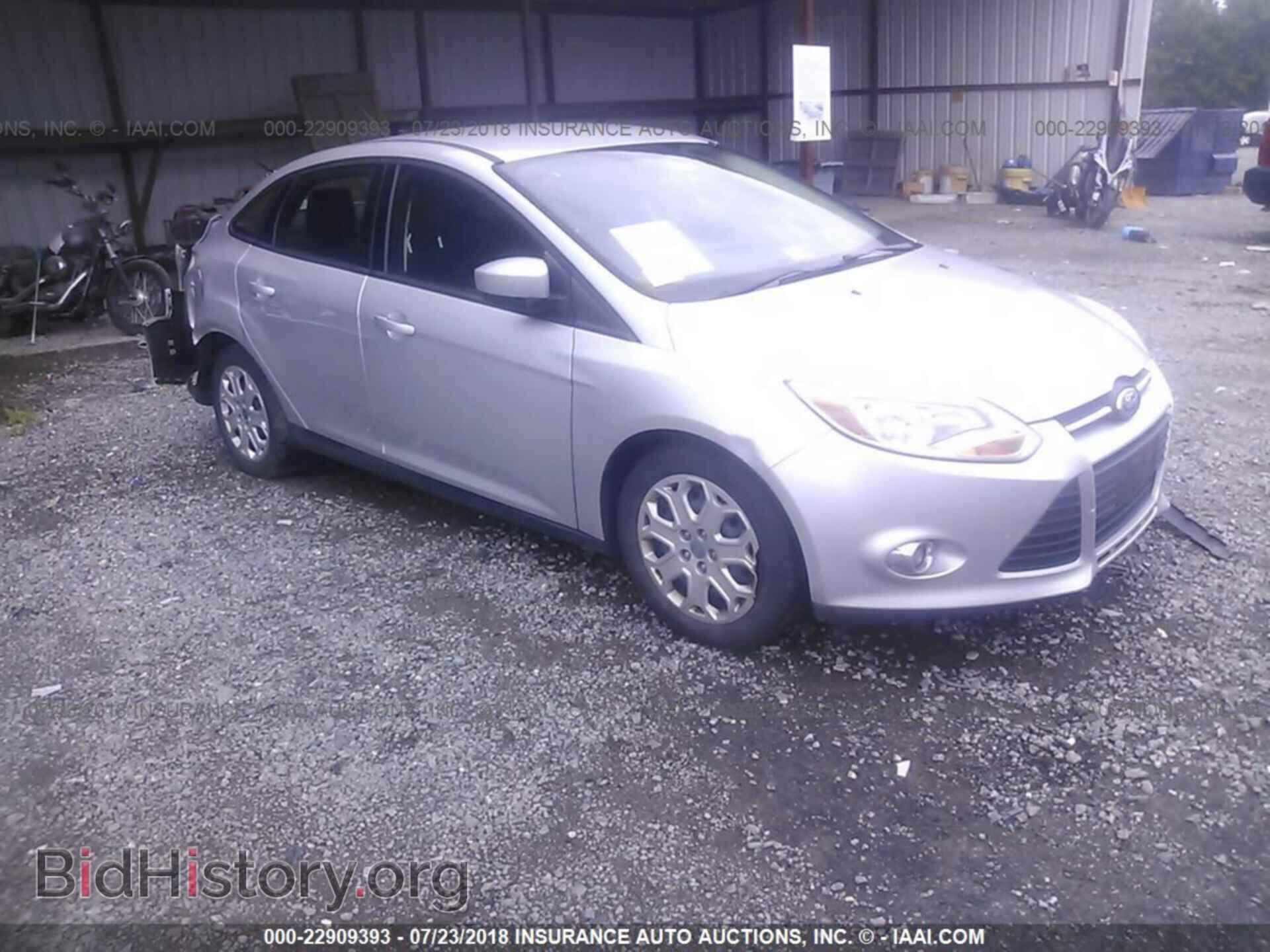 Photo 1FAHP3F28CL195606 - Ford Focus 2012