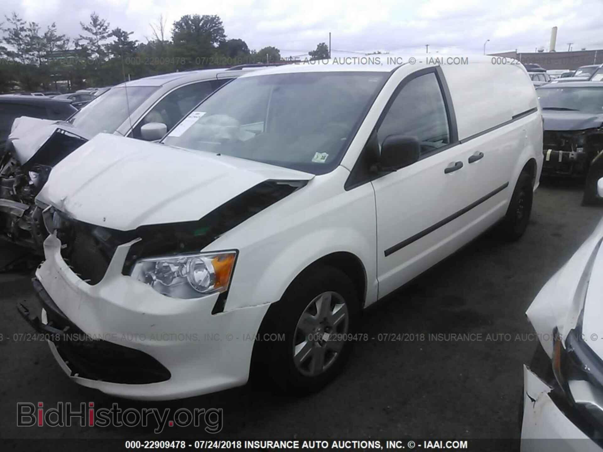 2013 Ram Tradesman - VIN: 2C4RRGAG4DR643190 - Фото 2