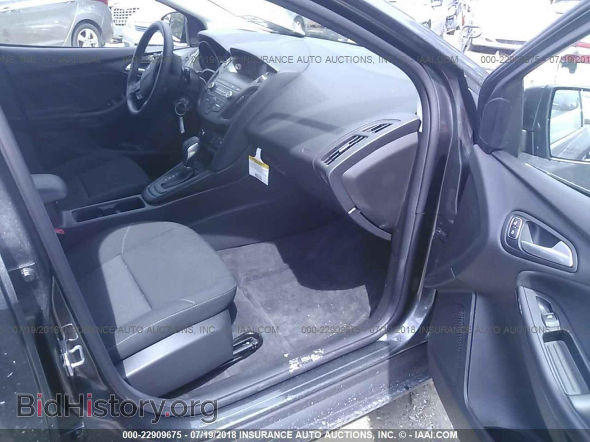 2018 Ford Focus - VIN: 1FADP3K2XJL262076 - Фото 5