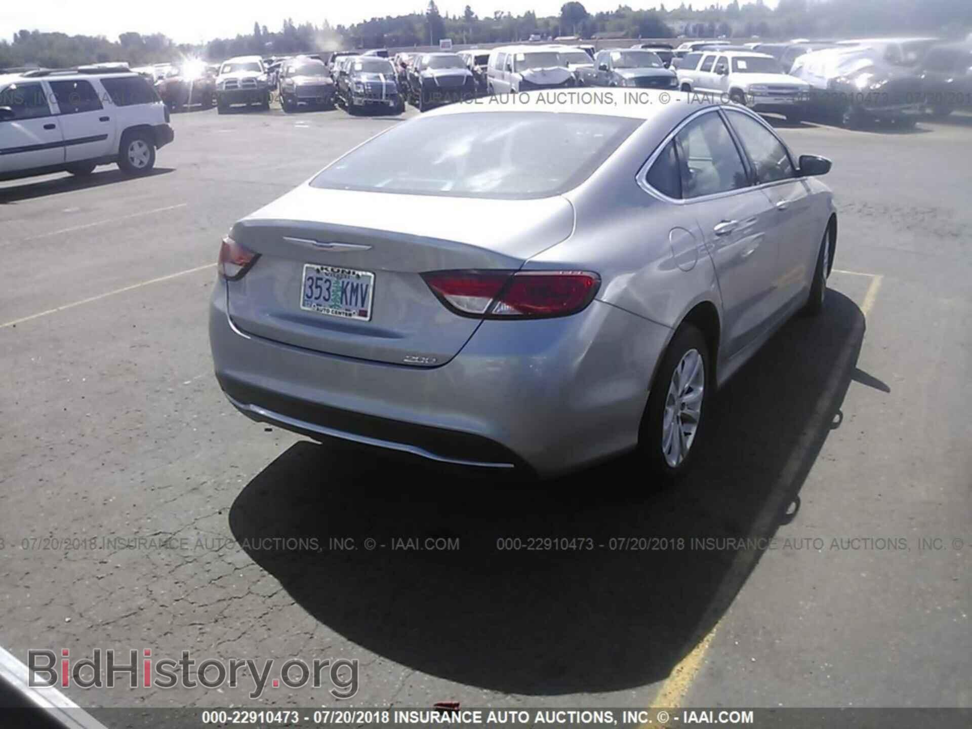 2015 Chrysler 200 - VIN: 1C3CCCAB8FN630872 - Photo 4