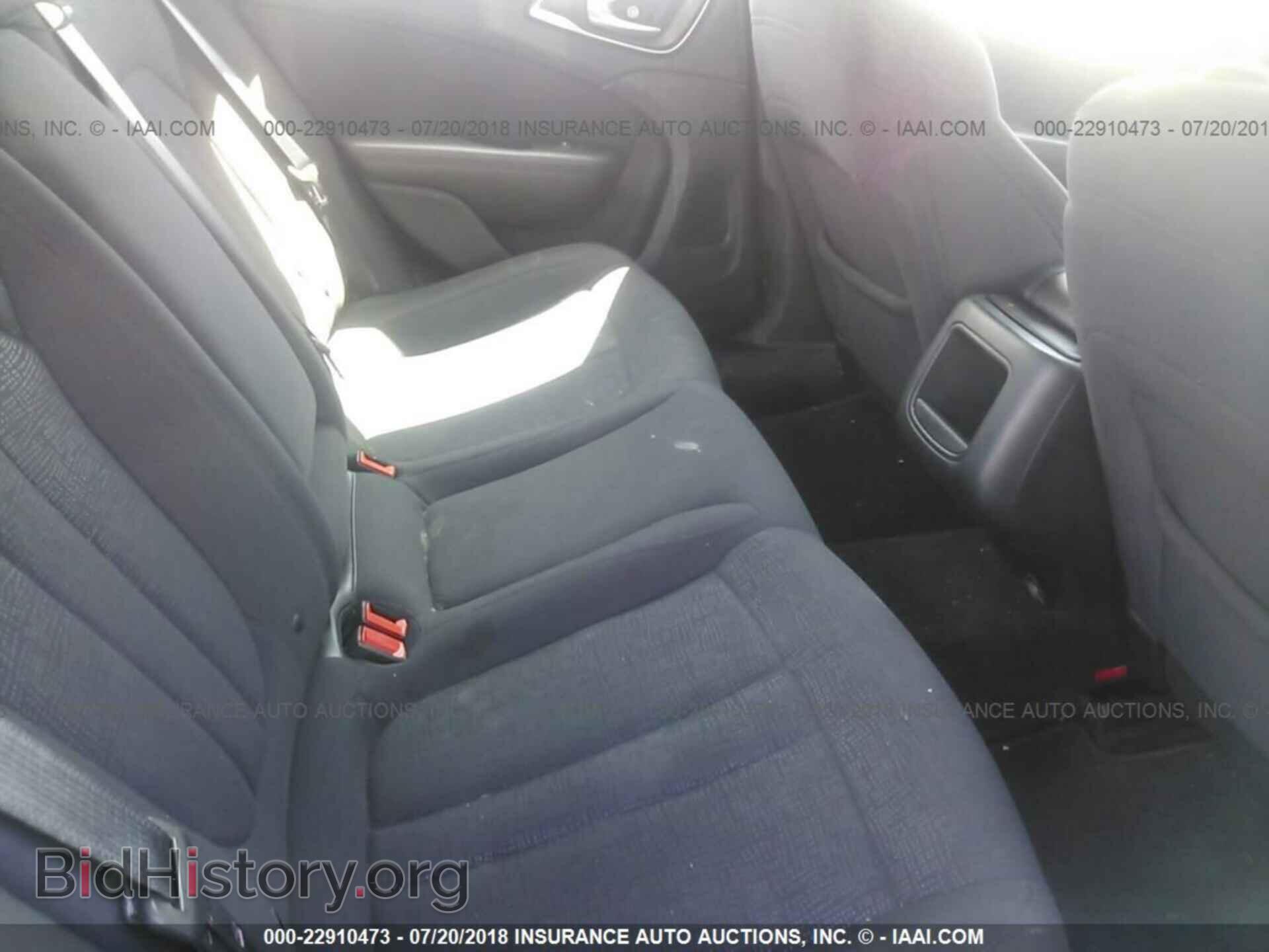 2015 Chrysler 200 - VIN: 1C3CCCAB8FN630872 - Photo 8