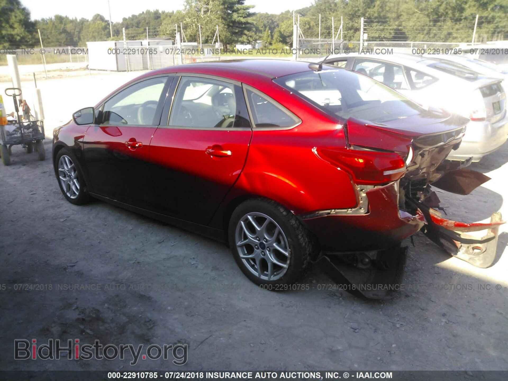 2015 Ford Focus - VIN: 1FADP3F28FL302933 - Photo 3