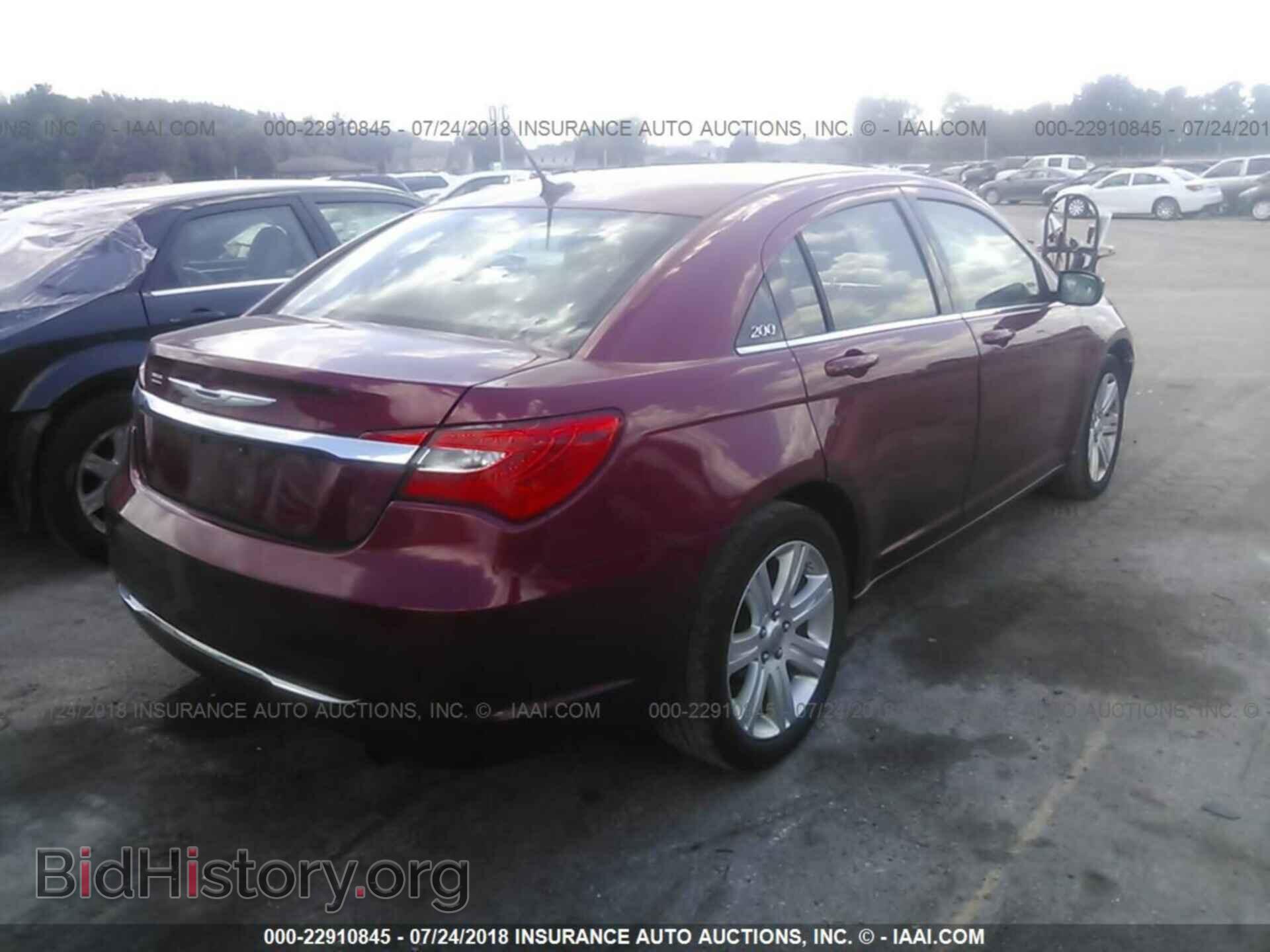 2013 Chrysler 200 - VIN: 1C3CCBAB2DN647125 - Photo 4
