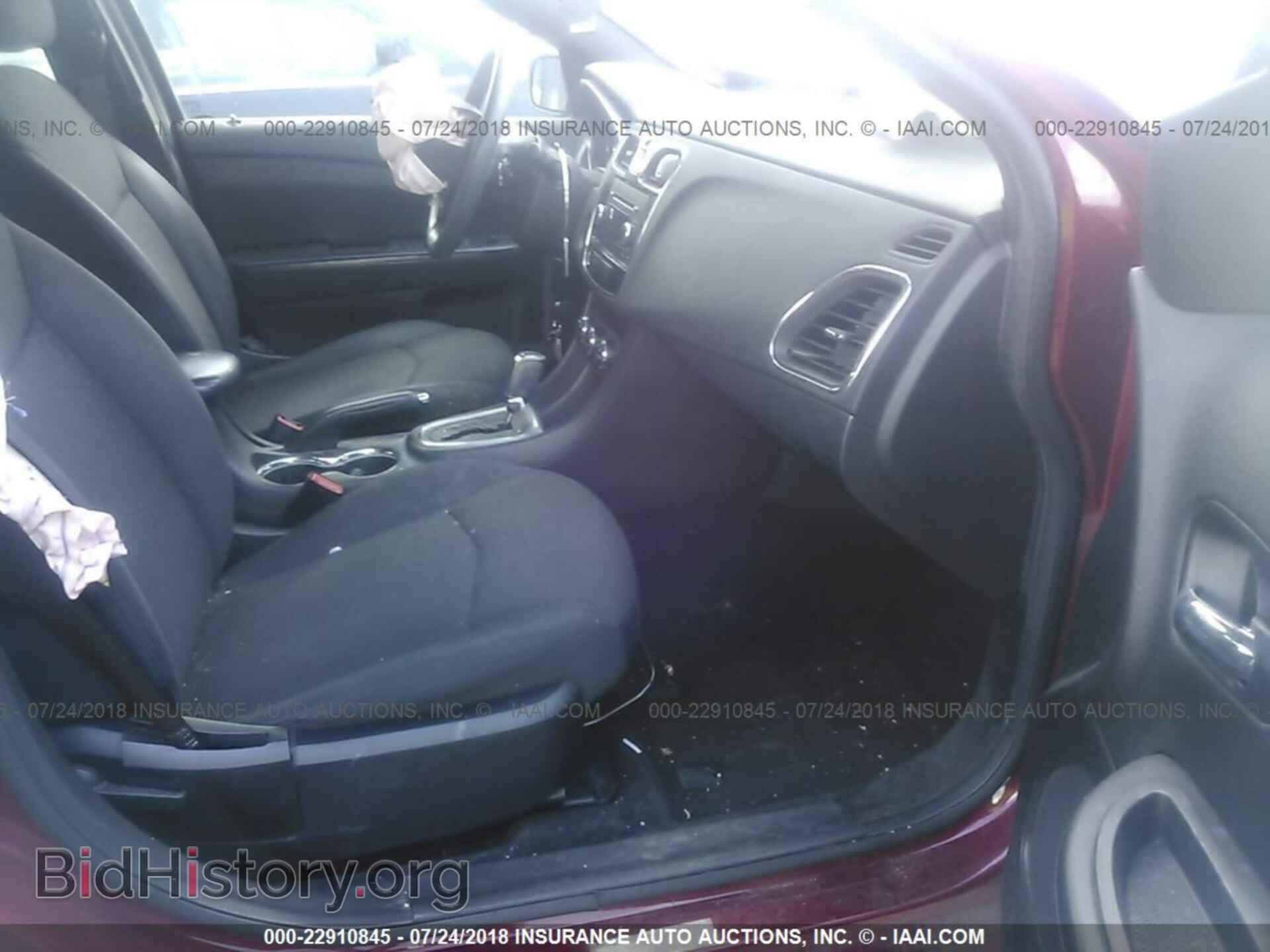 2013 Chrysler 200 - VIN: 1C3CCBAB2DN647125 - Photo 5