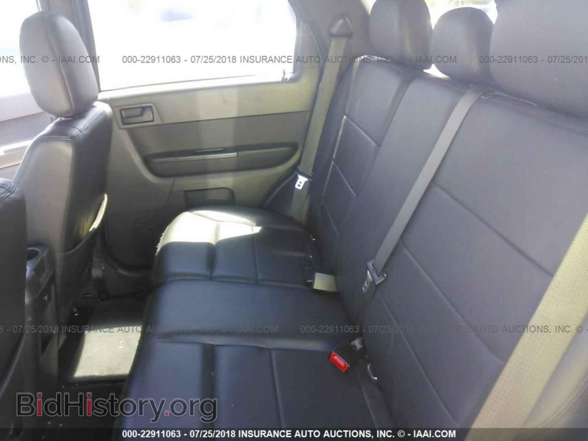 2011 Ford Escape - VIN: 1FMCU0D73BKA94435 - Photo 8