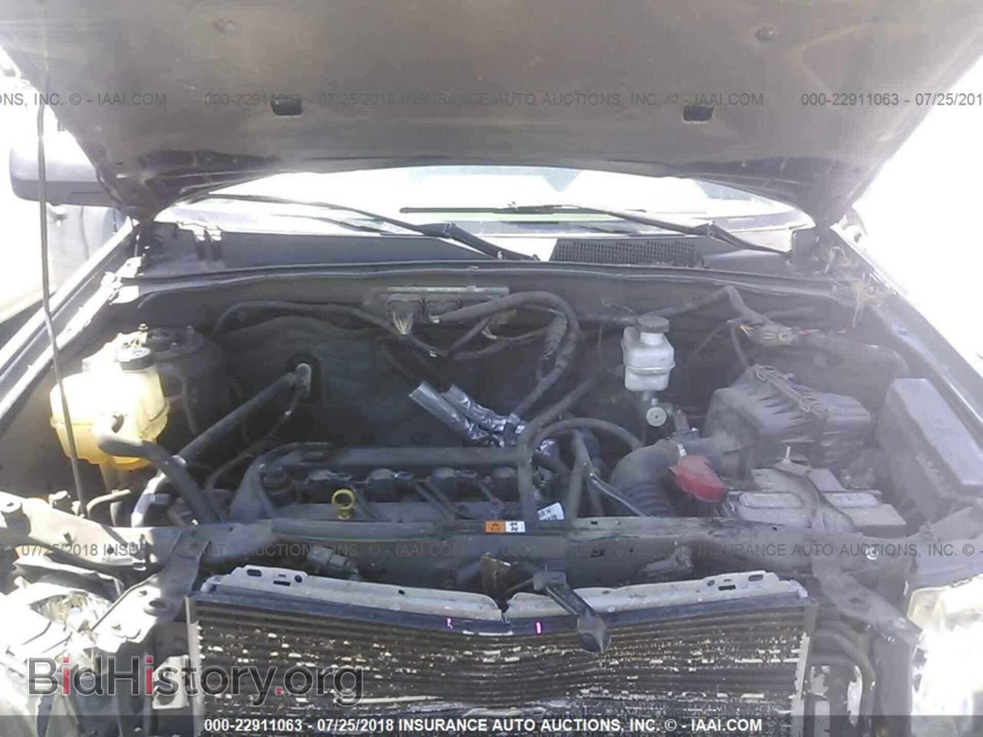 2011 Ford Escape - VIN: 1FMCU0D73BKA94435 - Photo 10