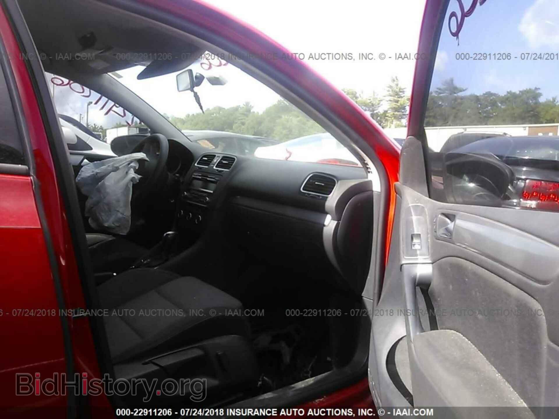 2011 Volkswagen Golf - VIN: WVWDB7AJ2BW294948 - Фото 5