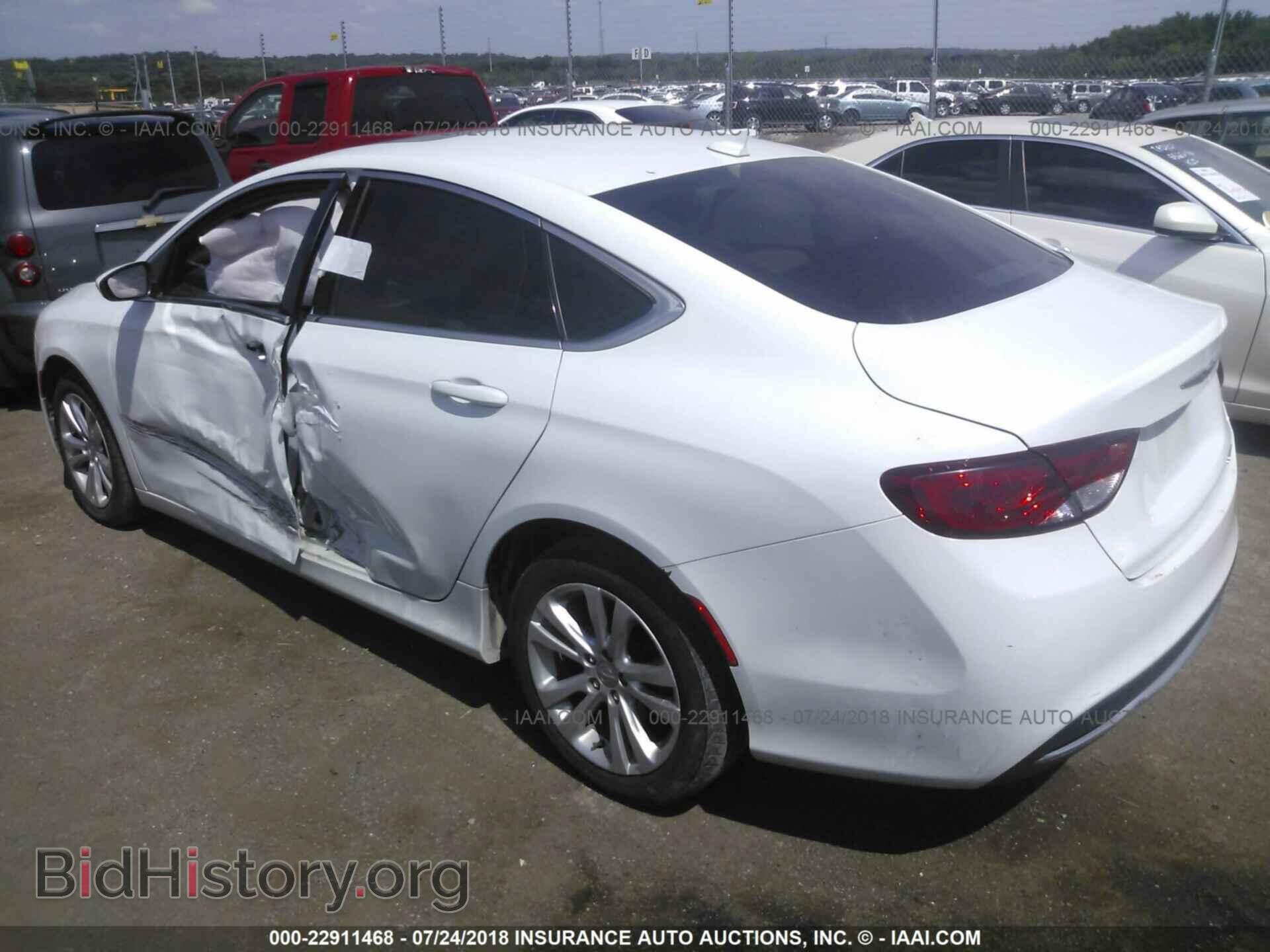 2016 Chrysler 200 - VIN: 1C3CCCABXGN150009 - Photo 3