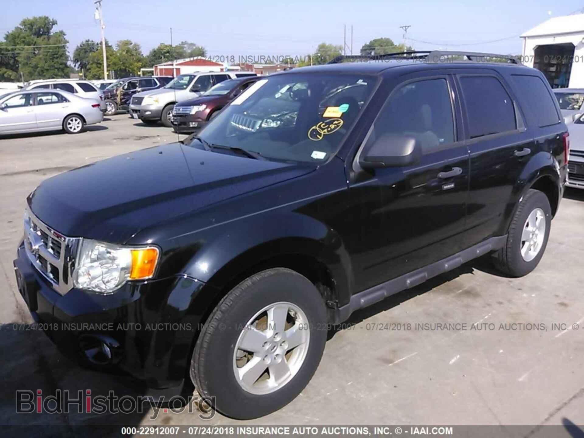 2012 Ford Escape - VIN: 1FMCU0DG0CKC66177 - Фото 2