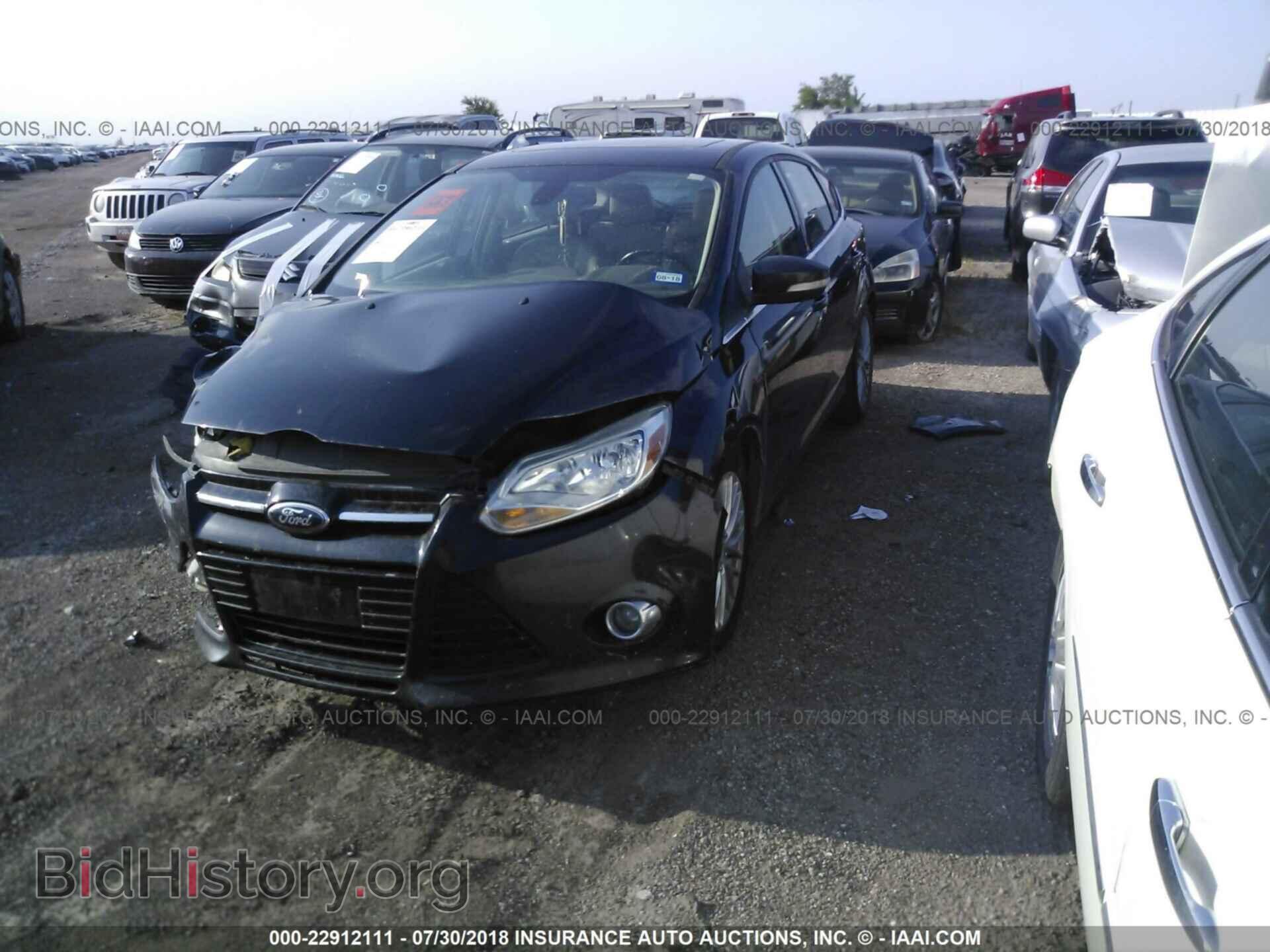 2012 Ford Focus - VIN: 1FAHP3M20CL338387 - Photo 2