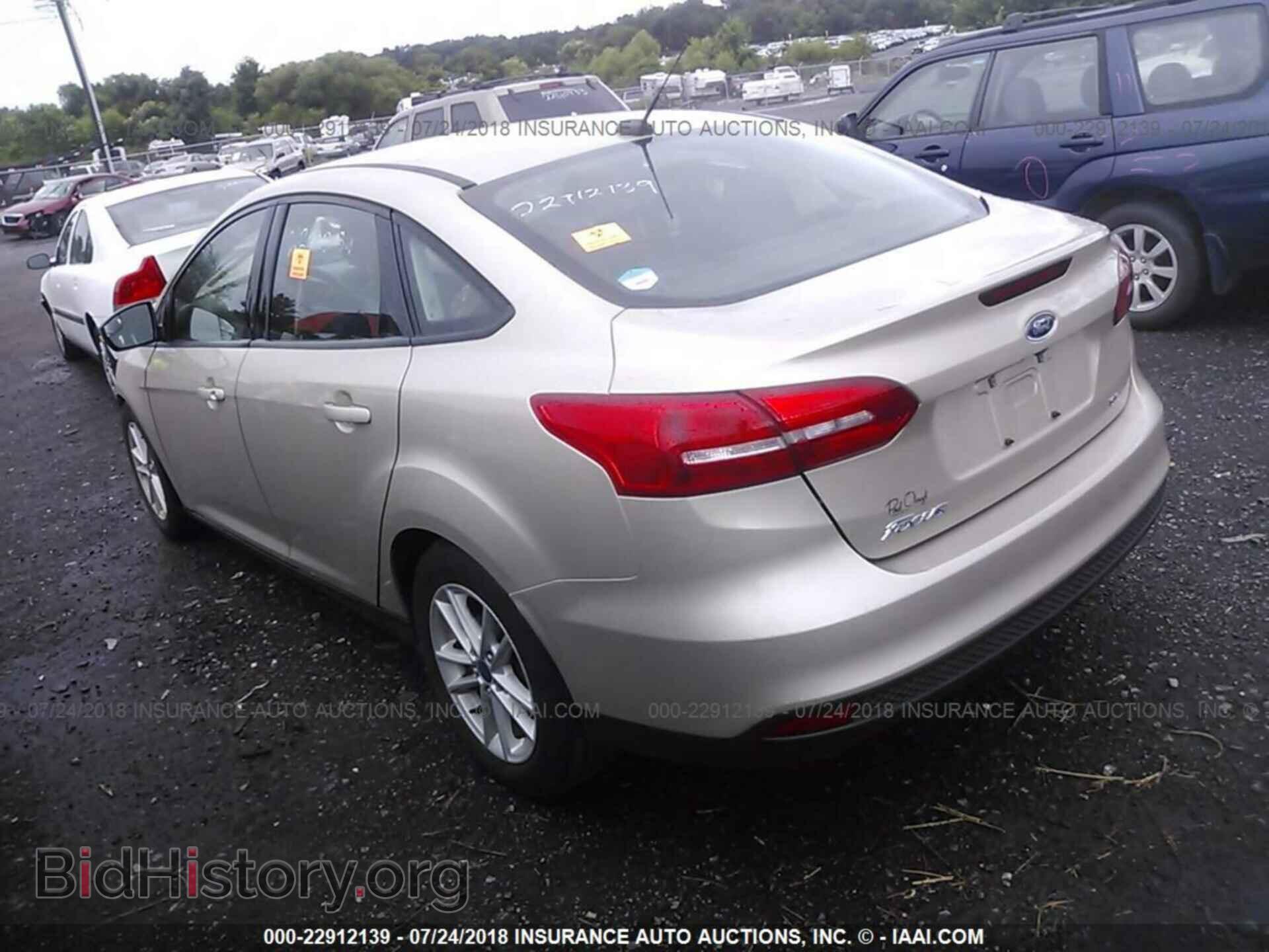 2017 Ford Focus - VIN: 1FADP3F28HL243398 - Фото 3