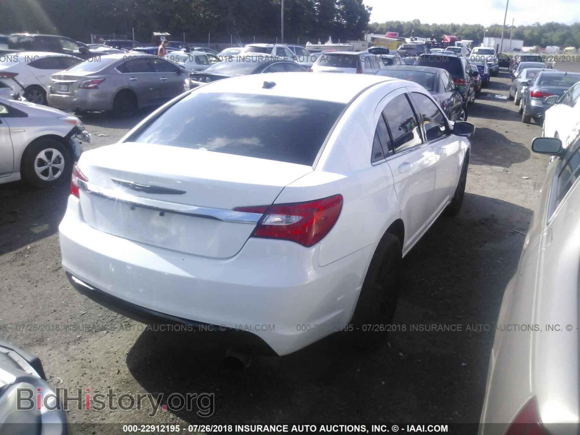 2013 Chrysler 200 - VIN: 1C3CCBAB6DN765162 - Photo 4