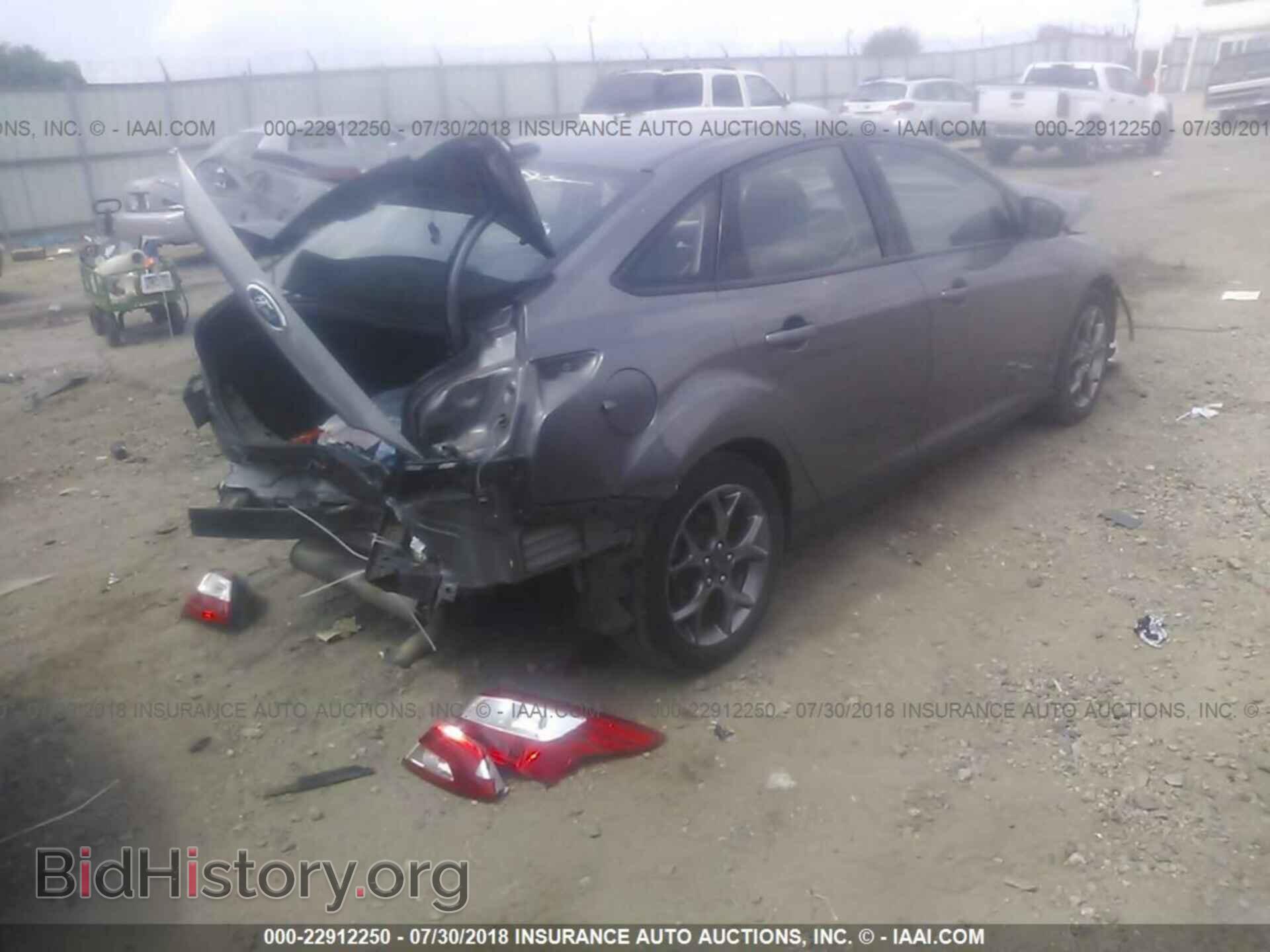 2013 Ford Focus - VIN: 1FADP3F27DL302015 - Фото 4