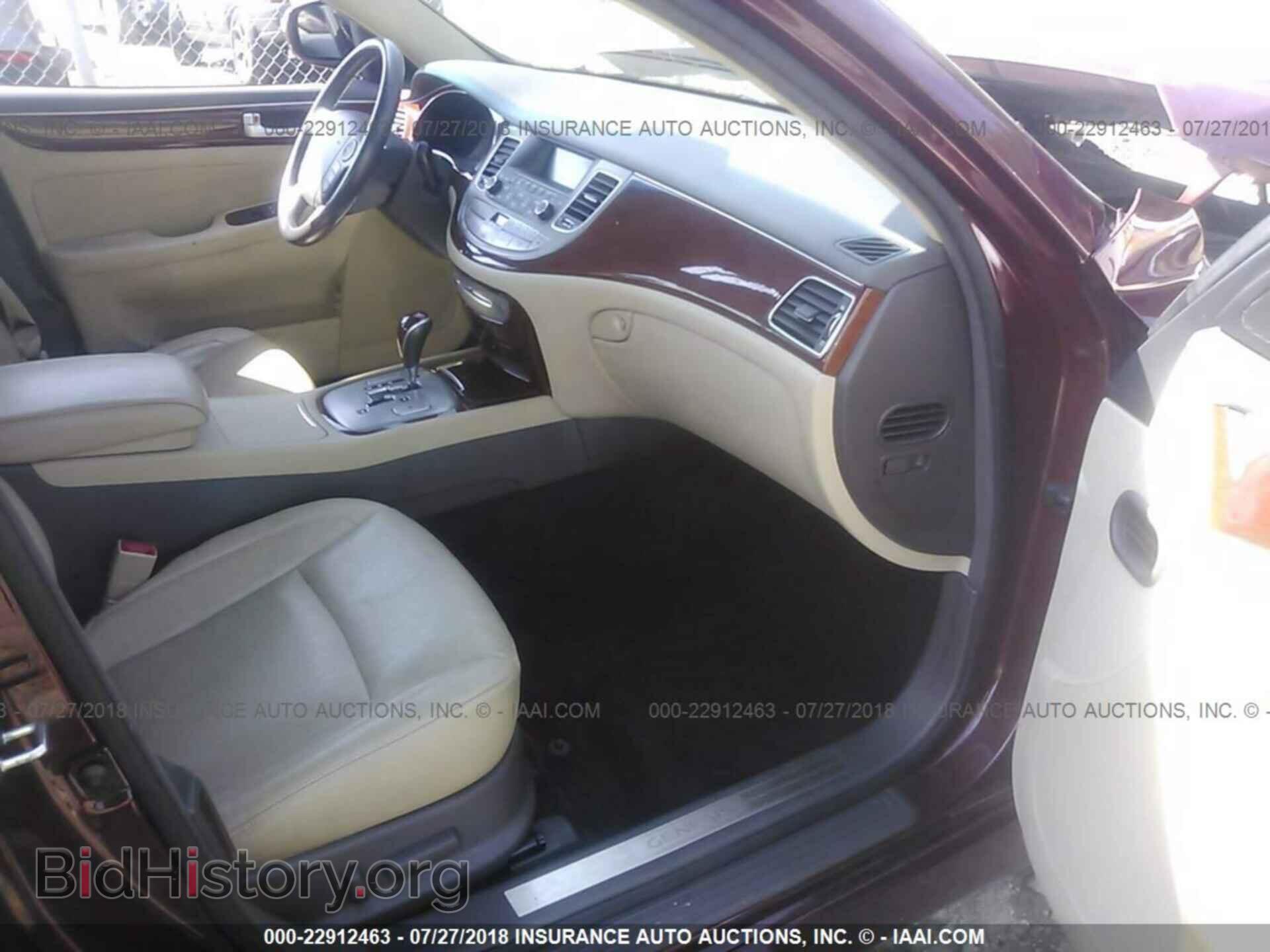 2012 Hyundai Genesis - VIN: KMHGC4DD7CU204085 - Фото 5