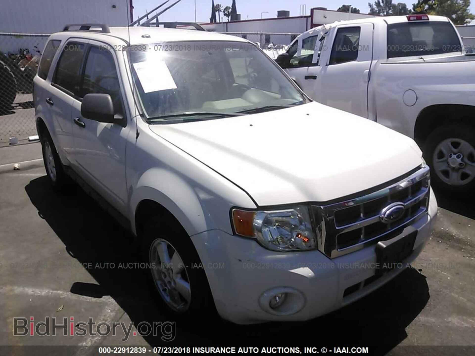 Photo 1FMCU0DGXCKB58097 - Ford Escape 2012