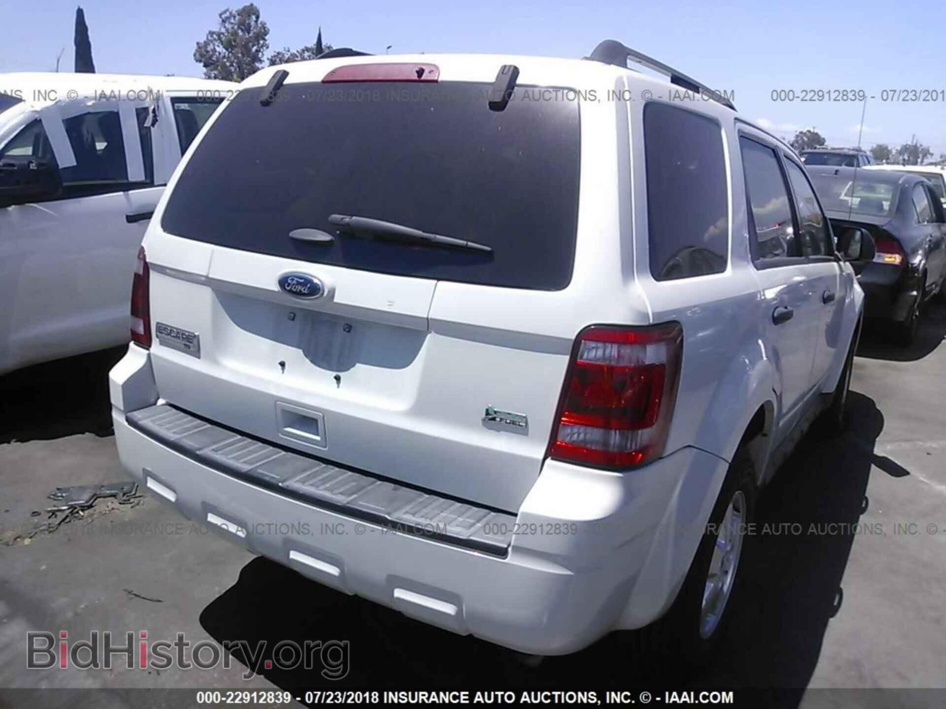 2012 Ford Escape - VIN: 1FMCU0DGXCKB58097 - Фото 4