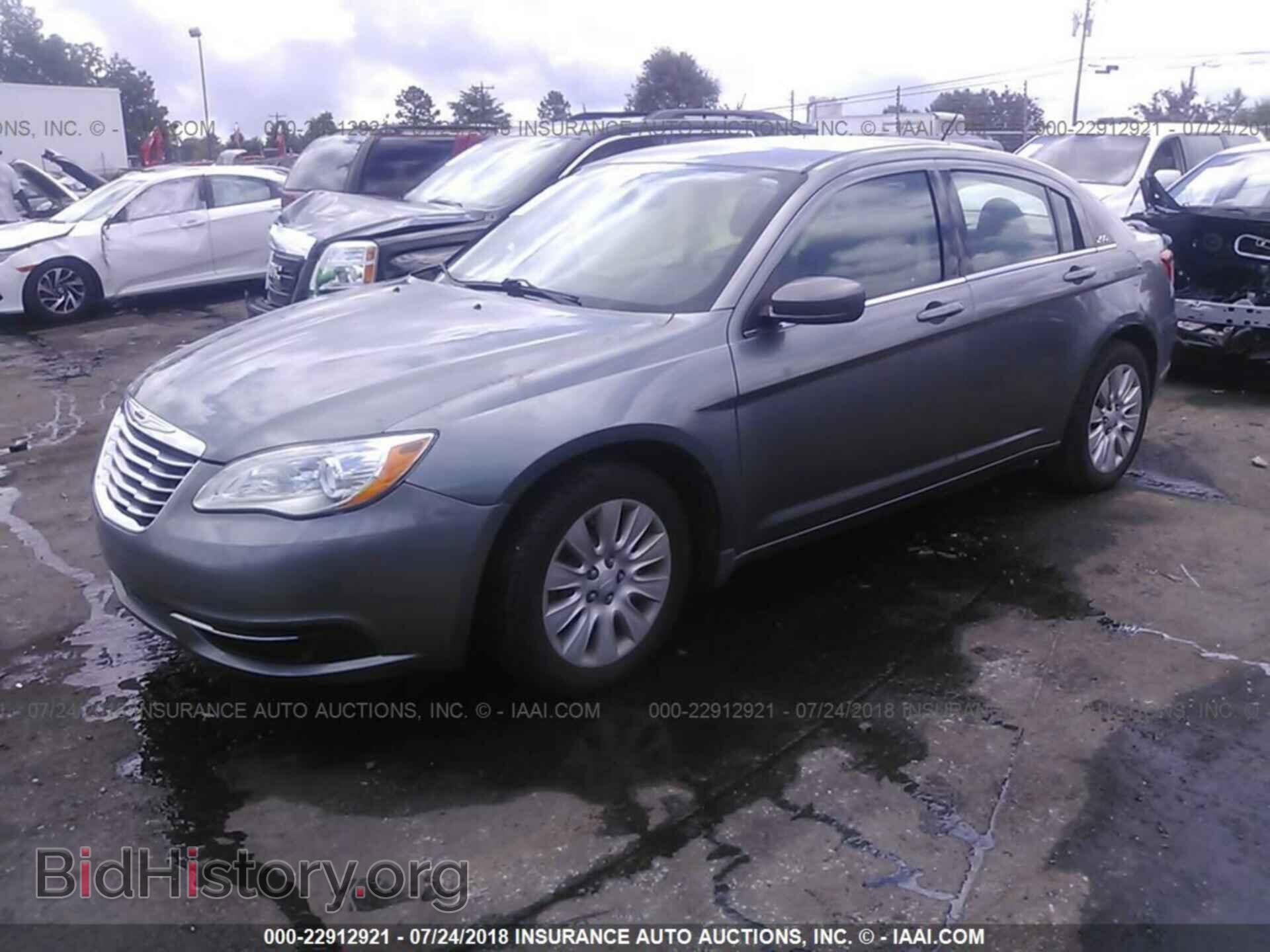 2013 Chrysler 200 - VIN: 1C3CCBAB9DN727134 - Фото 2