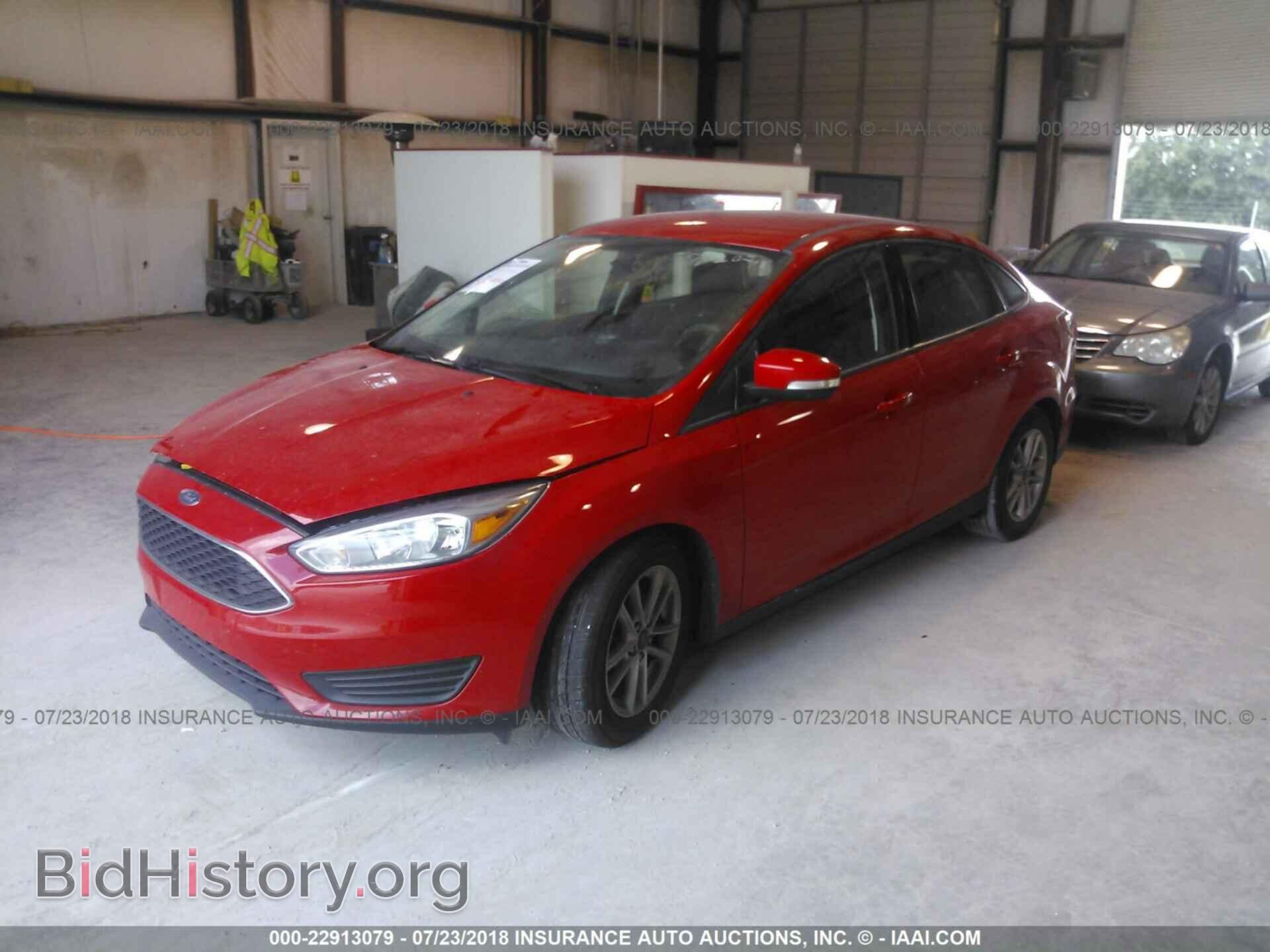 2016 Ford Focus - VIN: 1FADP3F22GL290845 - Photo 2