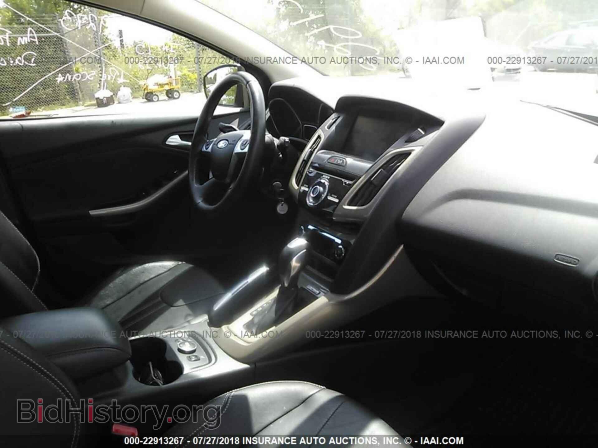 2012 Ford Focus - VIN: 1FAHP3M28CL127180 - Photo 5