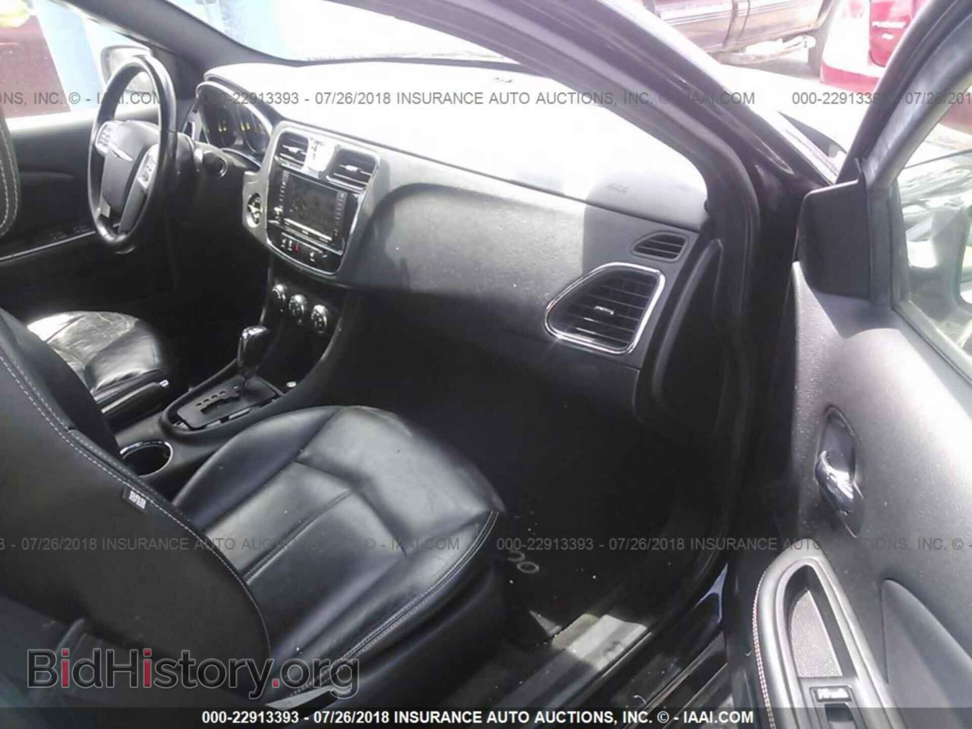 2012 Chrysler 200 - VIN: 1C3CCBCB5CN277946 - Photo 5