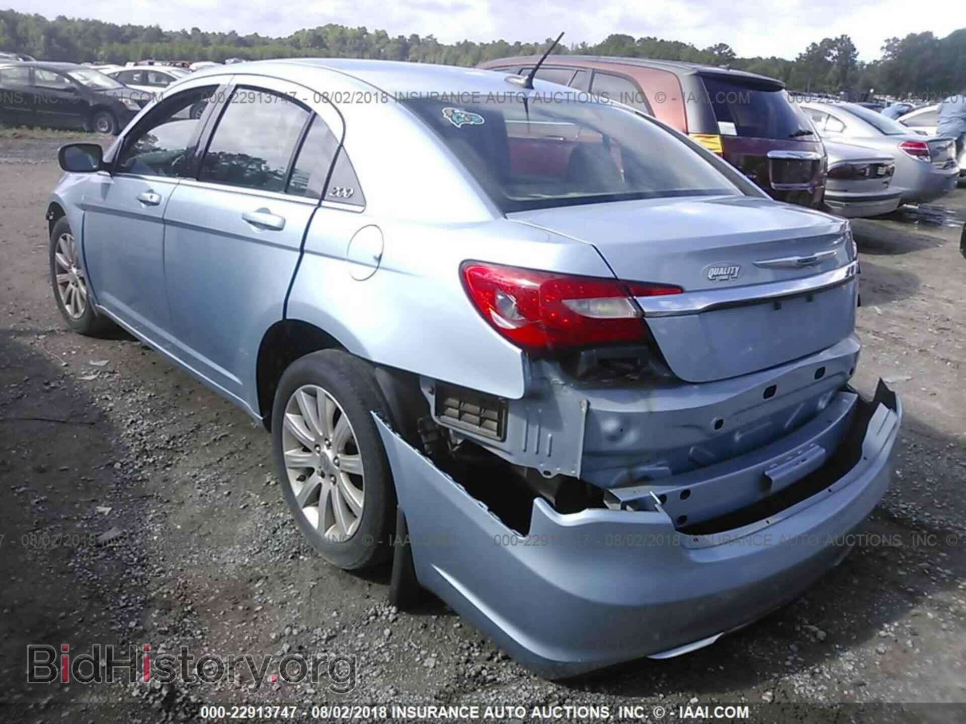 2013 Chrysler 200 - VIN: 1C3CCBBB4DN542438 - Фото 3