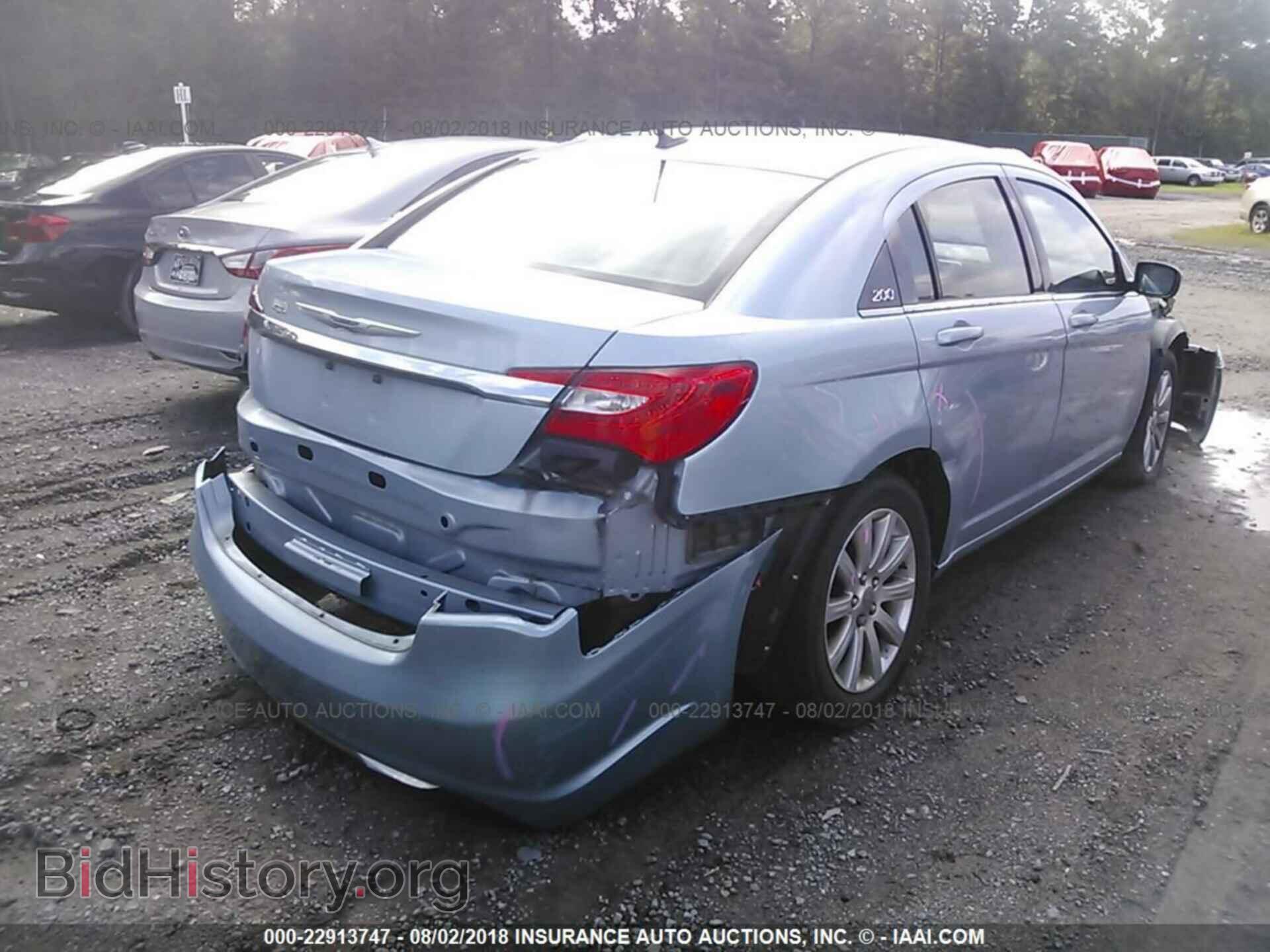 2013 Chrysler 200 - VIN: 1C3CCBBB4DN542438 - Фото 4