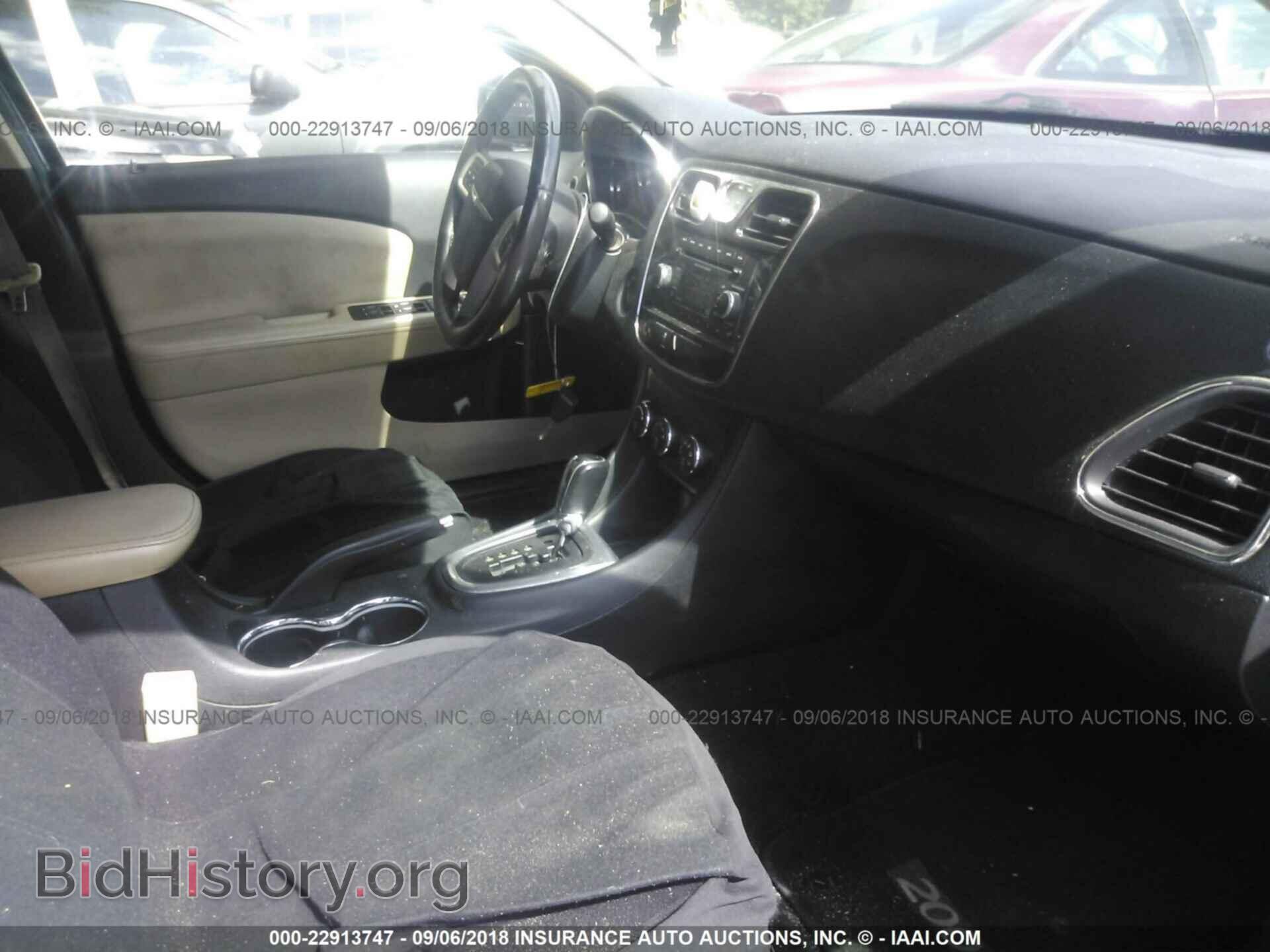 2013 Chrysler 200 - VIN: 1C3CCBBB4DN542438 - Фото 5