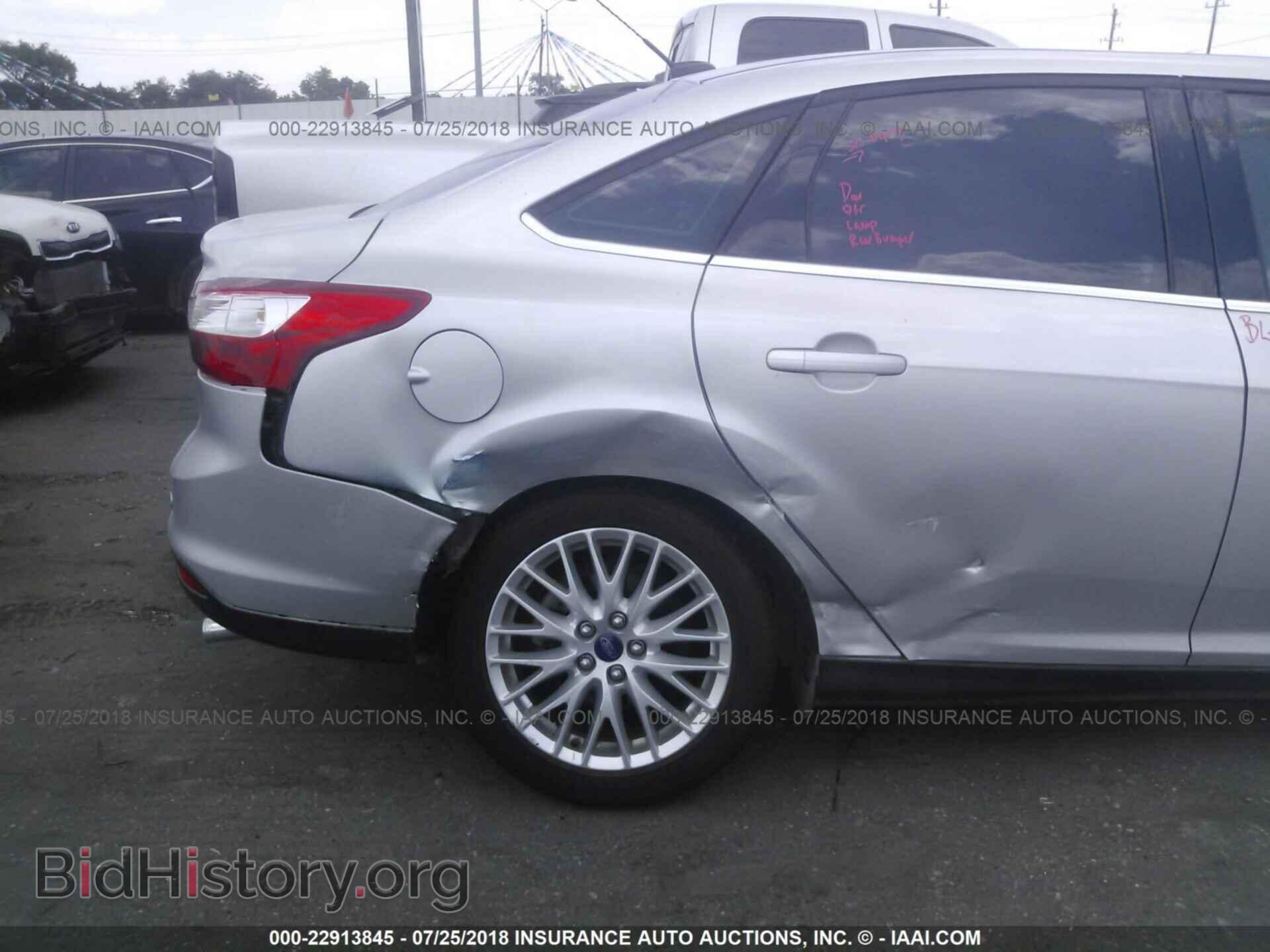2012 Ford Focus - VIN: 1FAHP3H23CL373936 - Photo 6