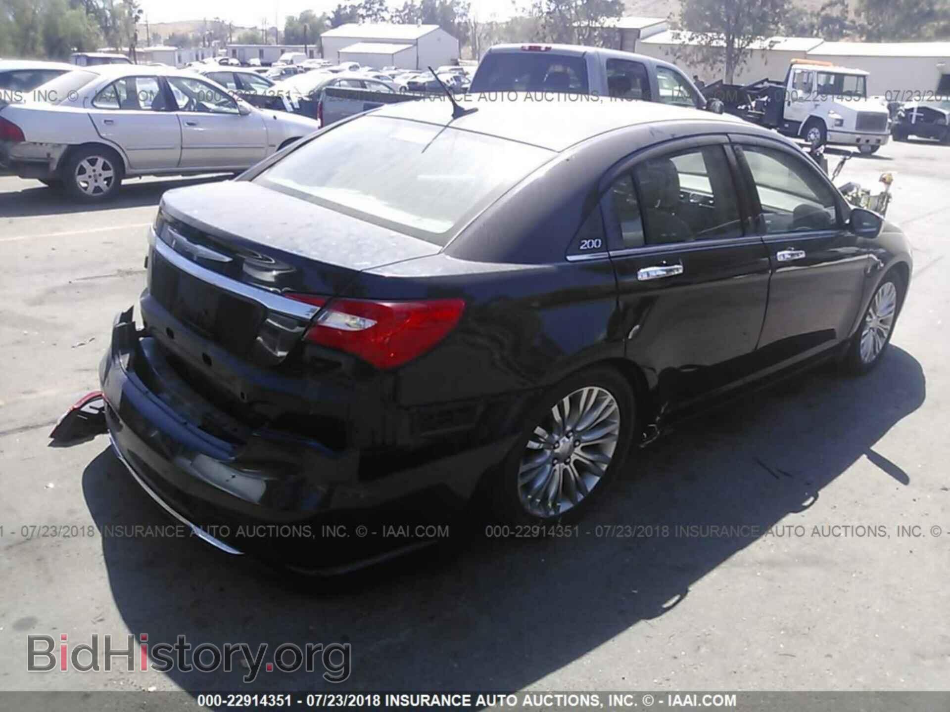 2012 Chrysler 200 - VIN: 1C3CCBCB8CN261689 - Photo 4