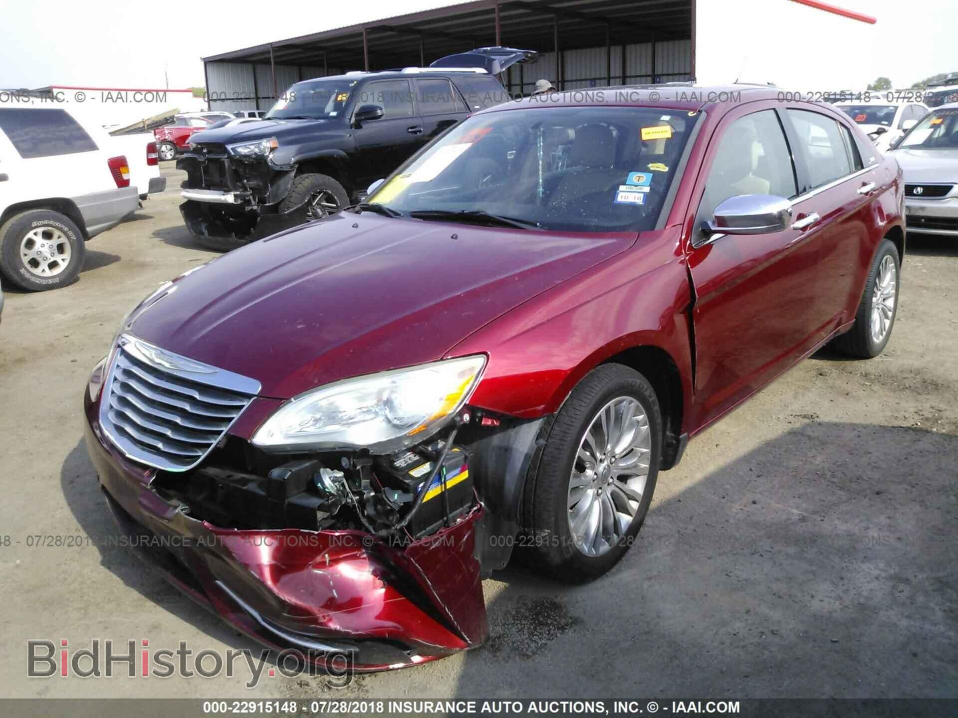 2011 Chrysler 200 - VIN: 1C3BC2FB1BN505835 - Photo 2