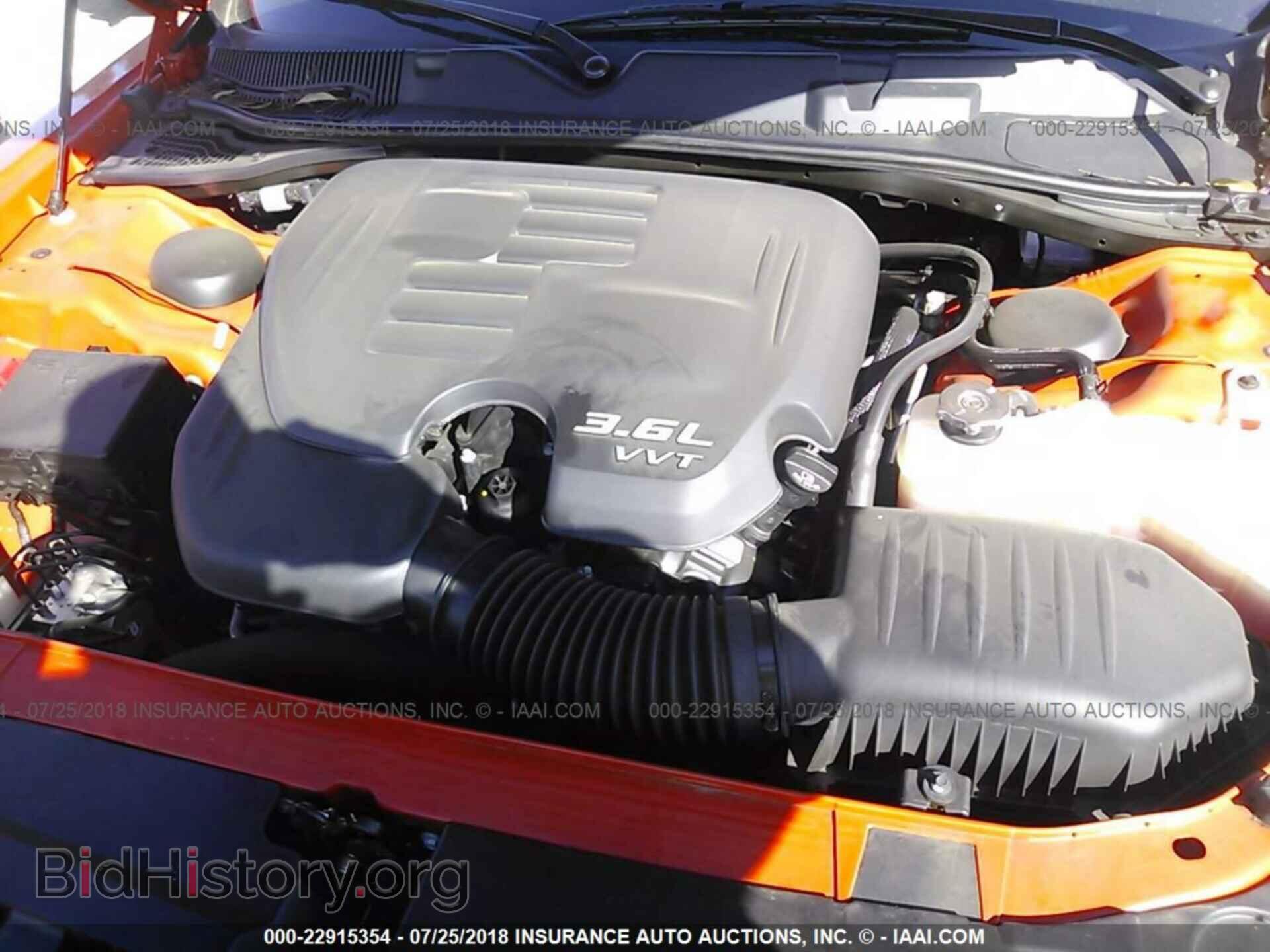 2016 Dodge Challenger - VIN: 2C3CDZAG7GH338166 - Photo 10