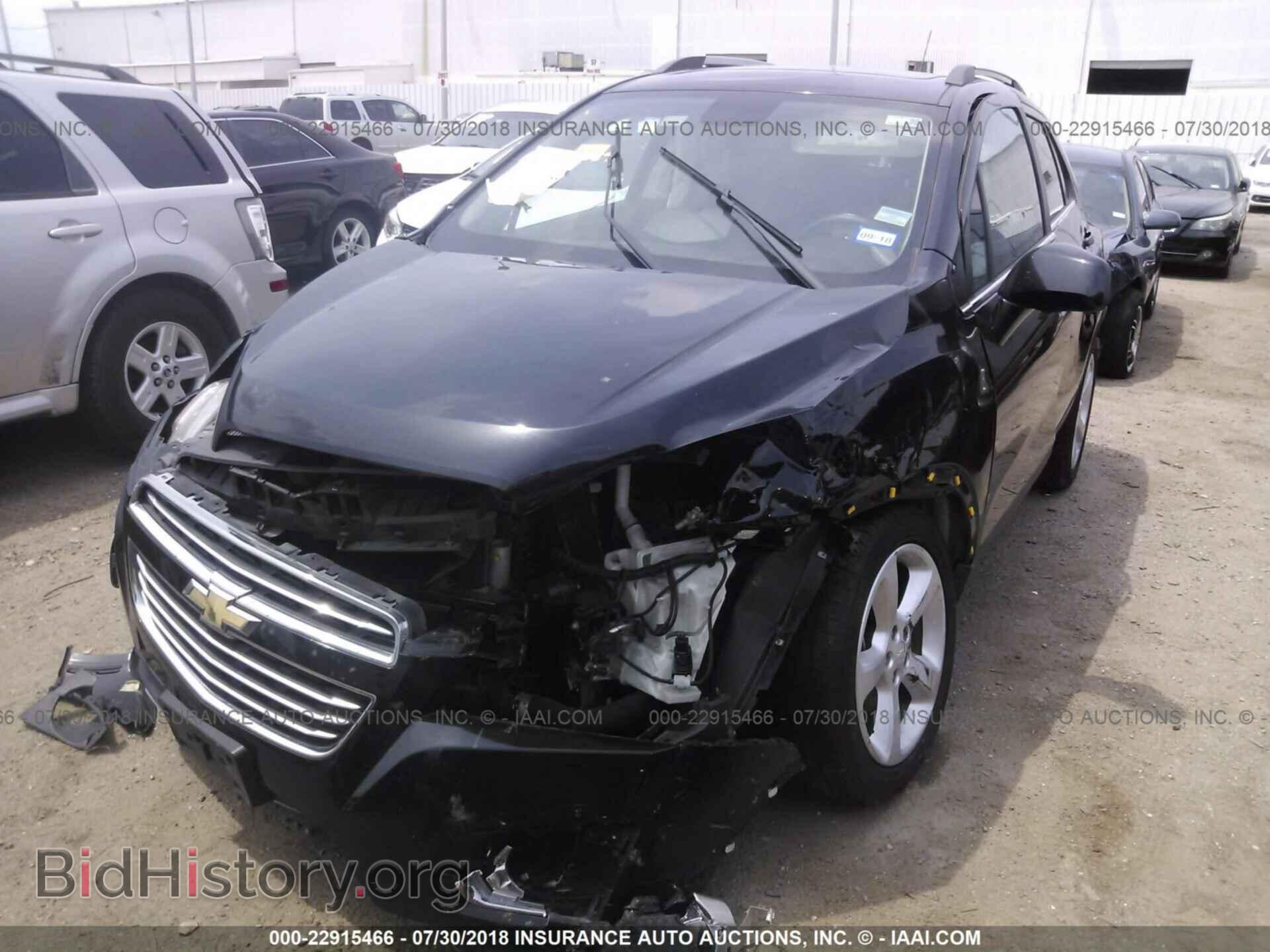 2015 Chevrolet Trax - VIN: 3GNCJNSB0FL175082 - Фото 2